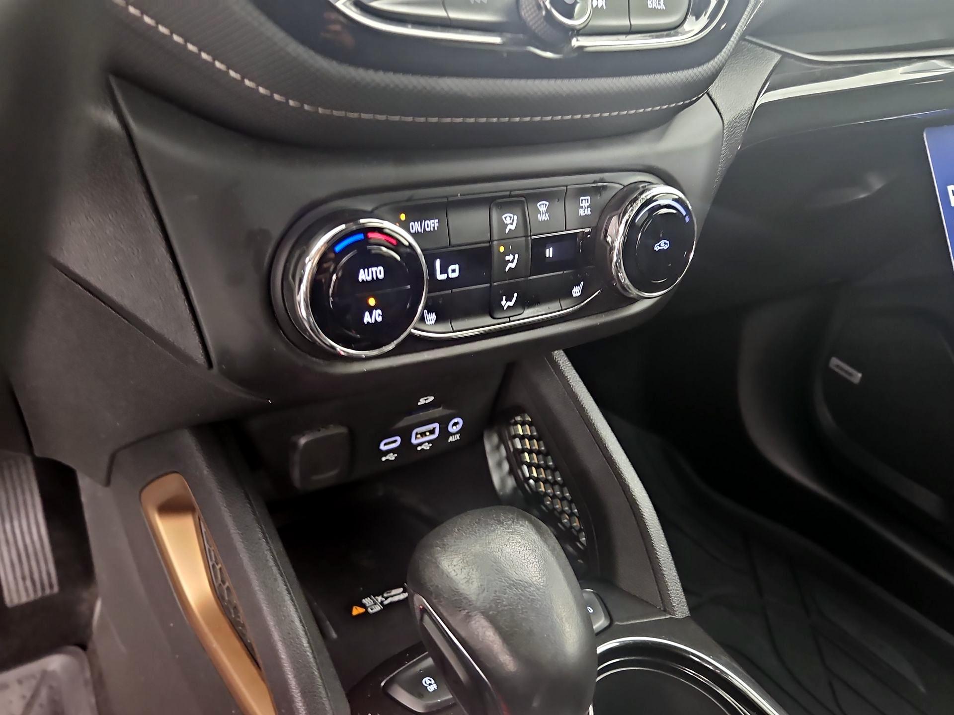 Thumbnail: 2023 Chevrolet TrailBlazer - 16