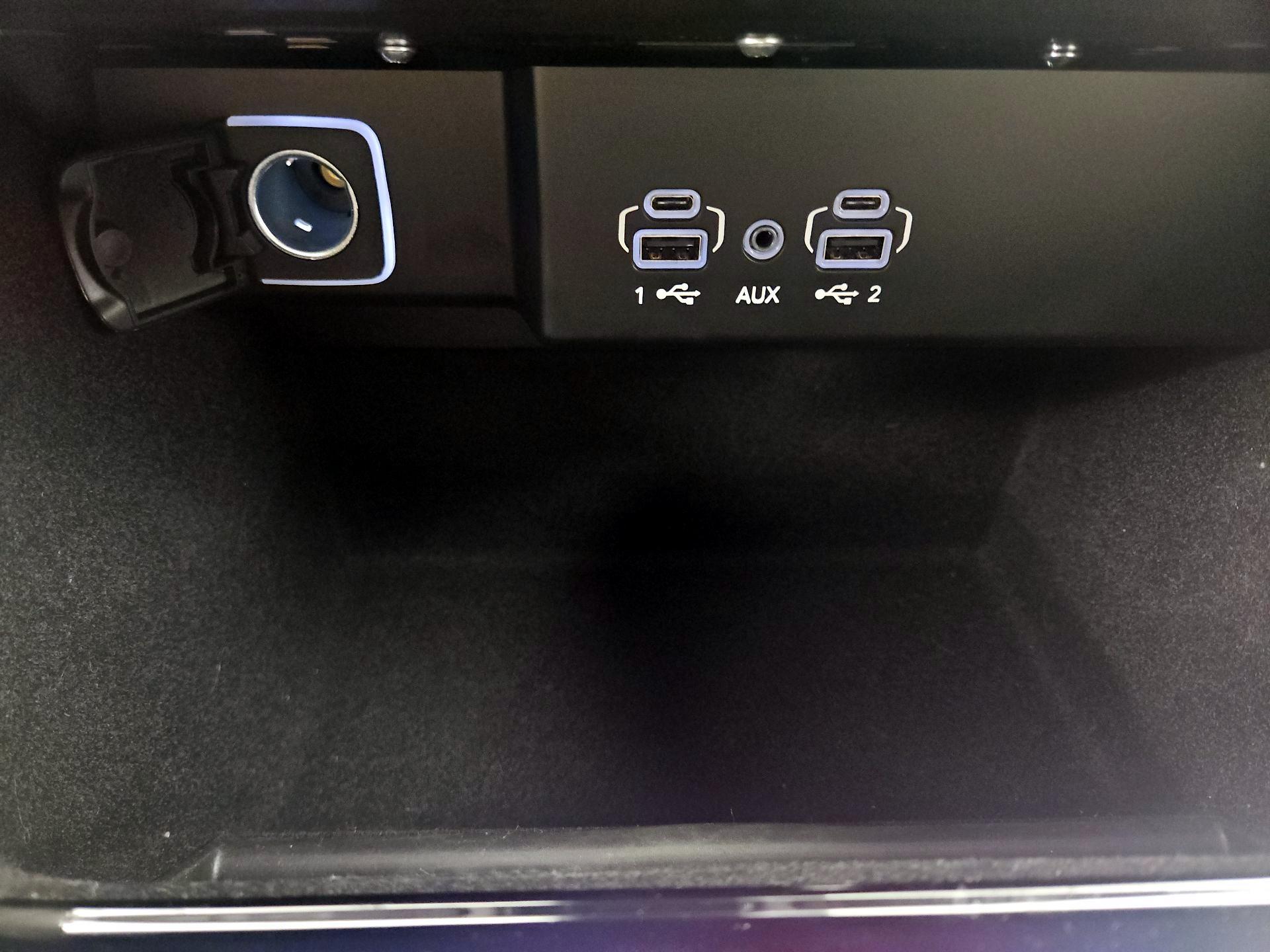 Thumbnail: 2024 Jeep Wagoneer - 19