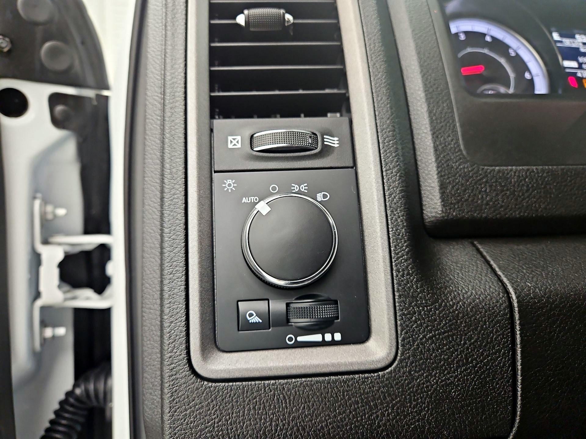 Thumbnail: 2023 RAM 1500 Classic - 13