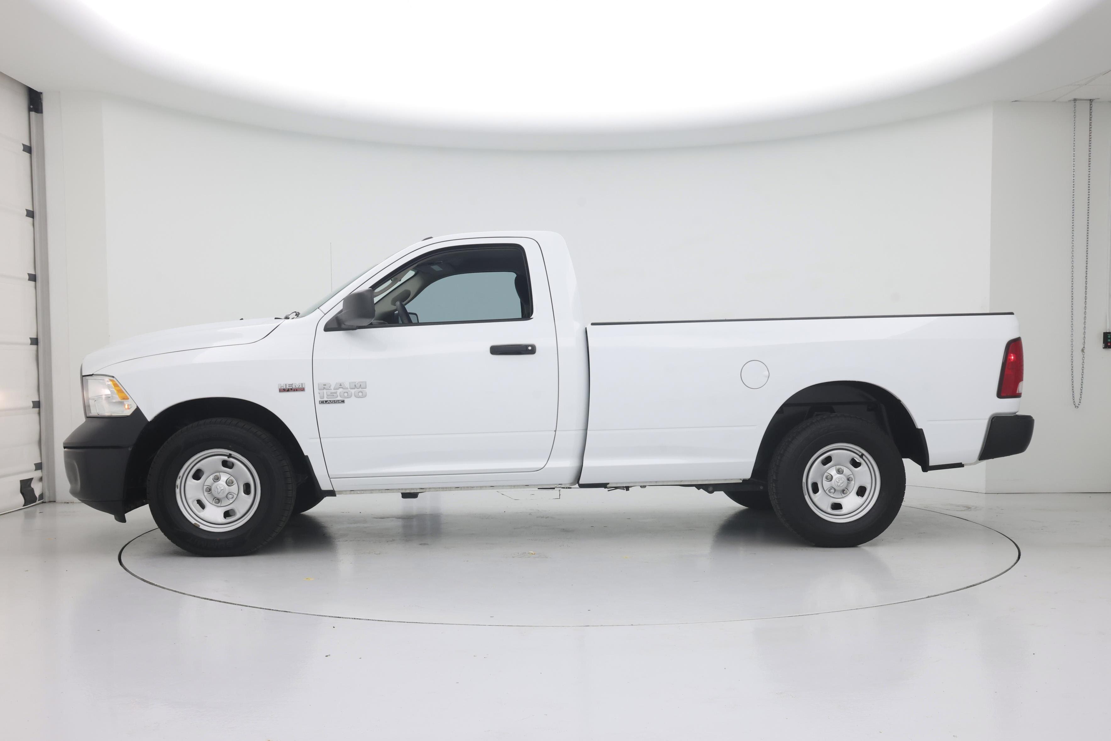 Thumbnail: 2023 RAM 1500 Classic - 3