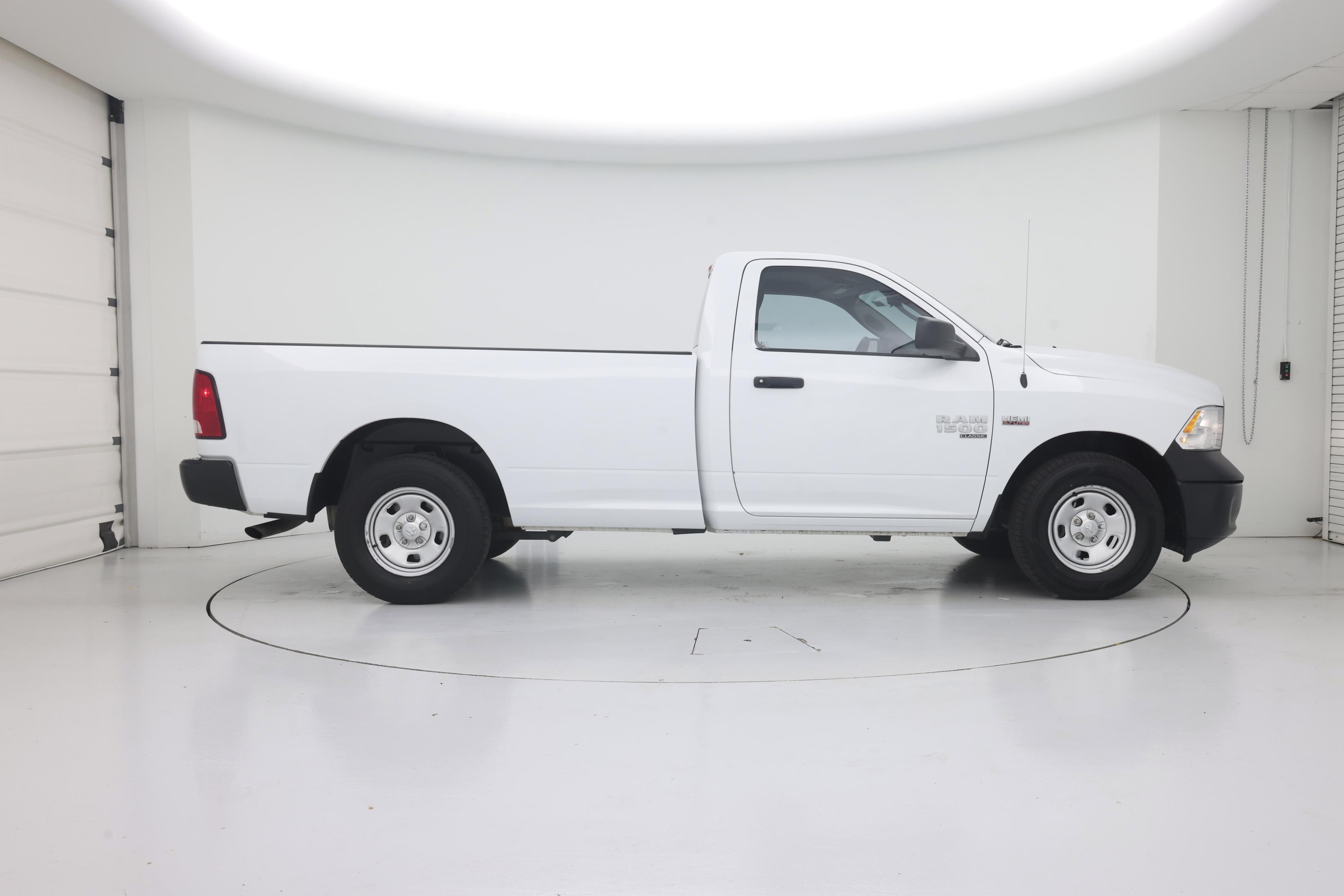 Thumbnail: 2023 RAM 1500 Classic - 7