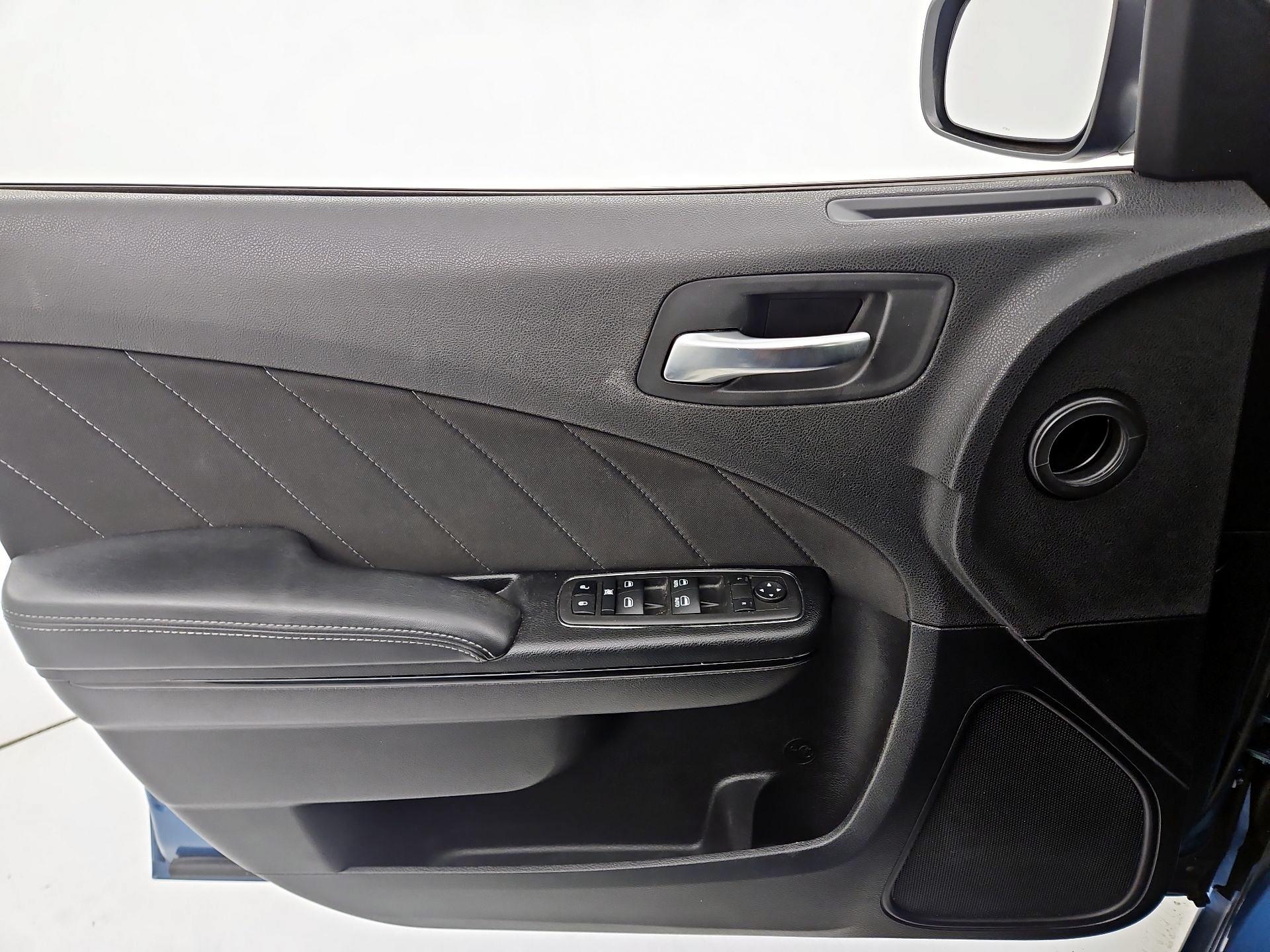 Thumbnail: 2022 Dodge Charger - 12