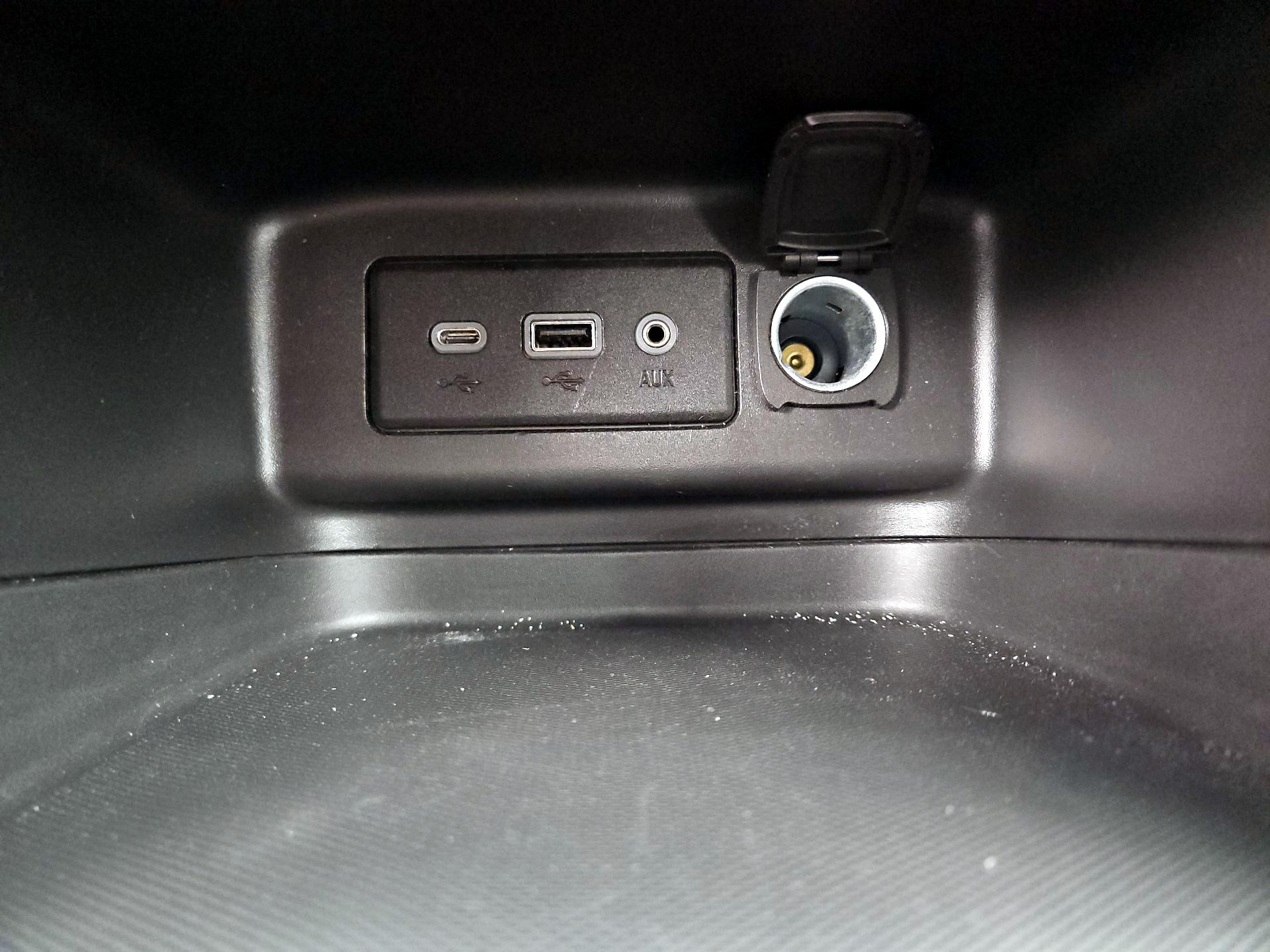 Thumbnail: 2023 Chevrolet Equinox - 18