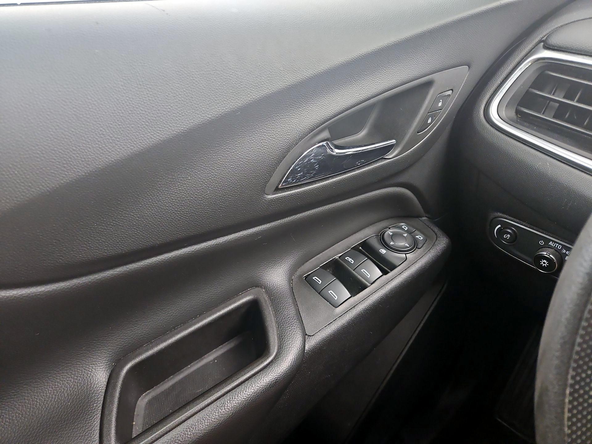 Thumbnail: 2023 Chevrolet Equinox - 12