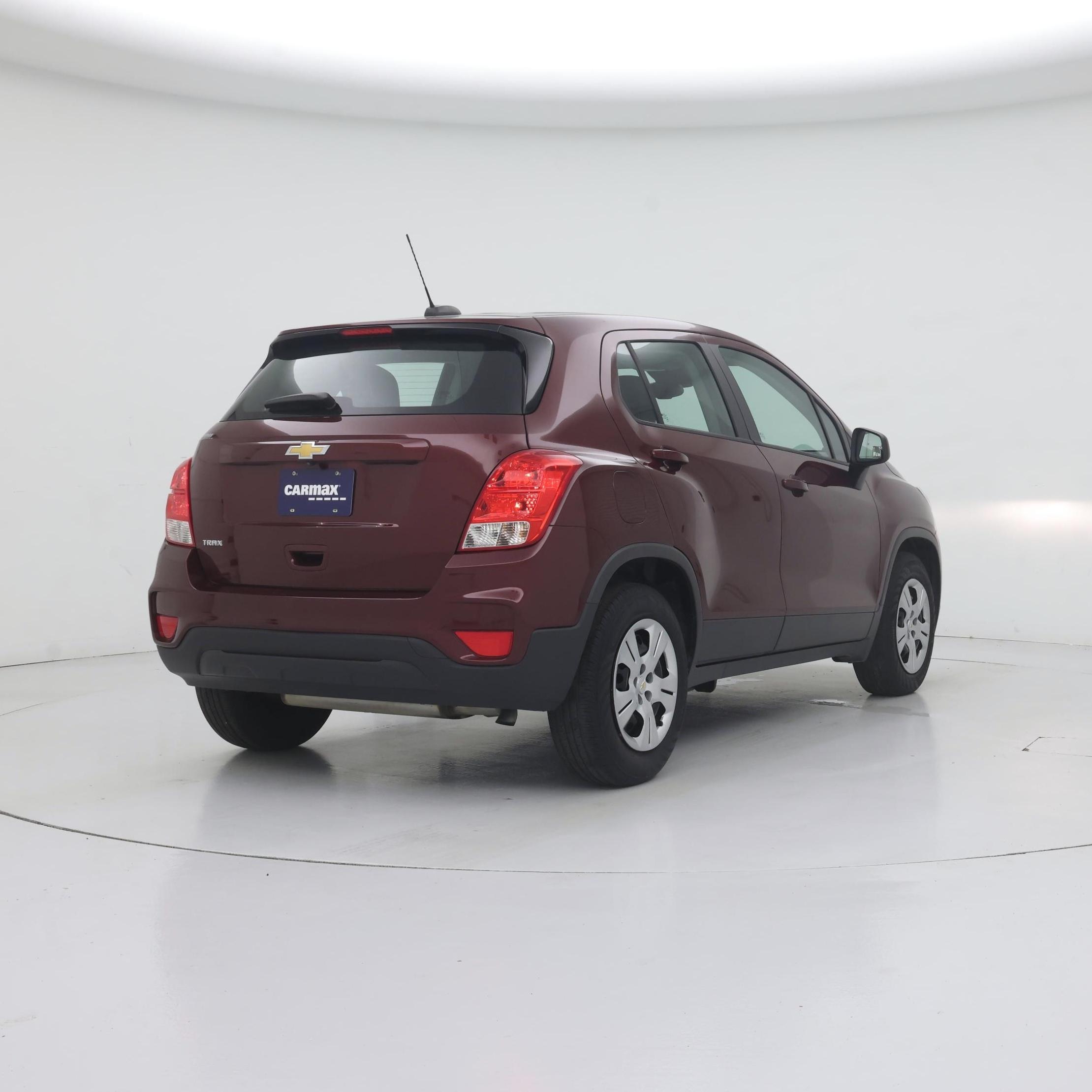 Thumbnail: 2017 Chevrolet Trax - 8