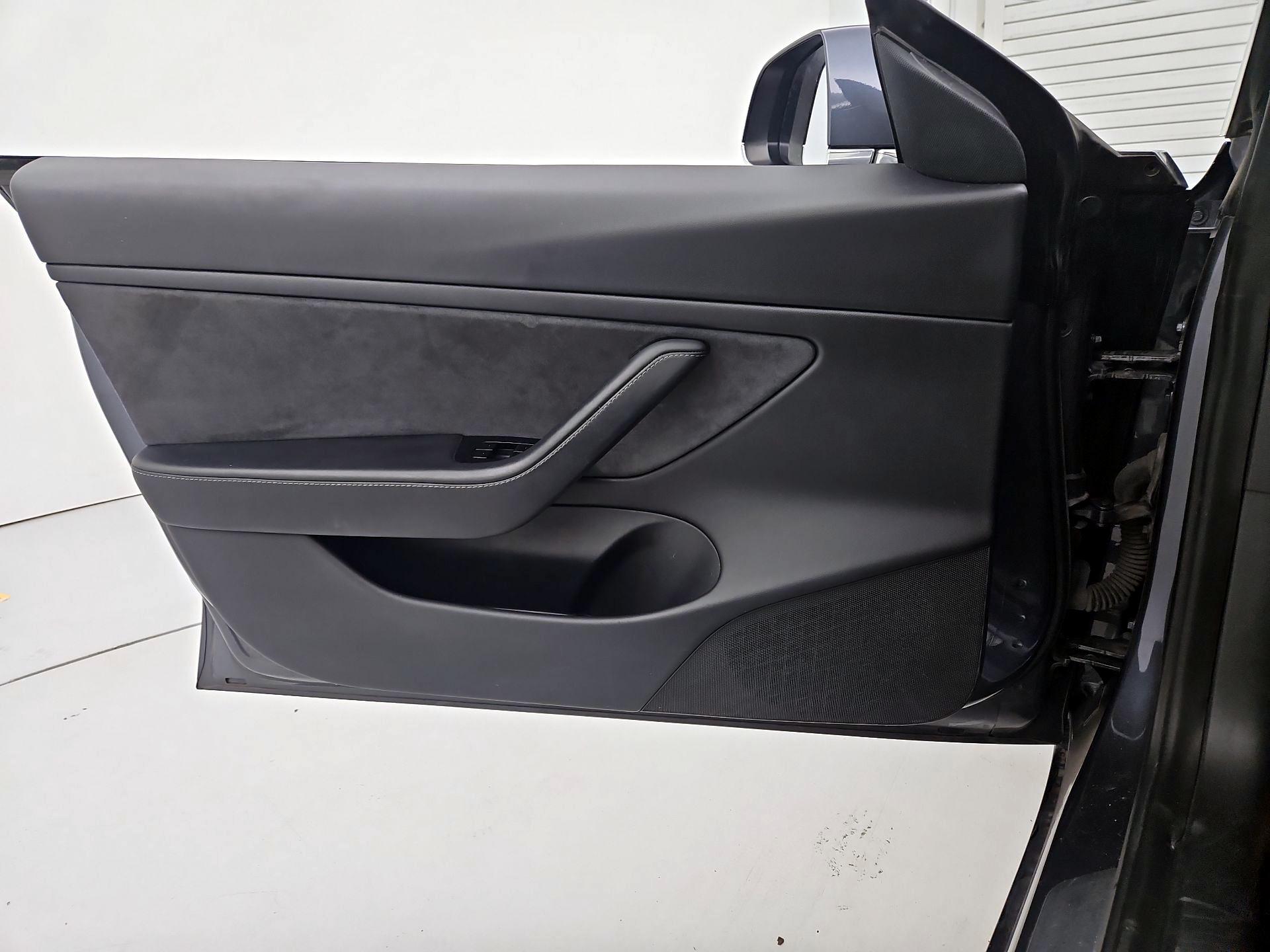 Thumbnail: 2020 Tesla Model 3 - 12