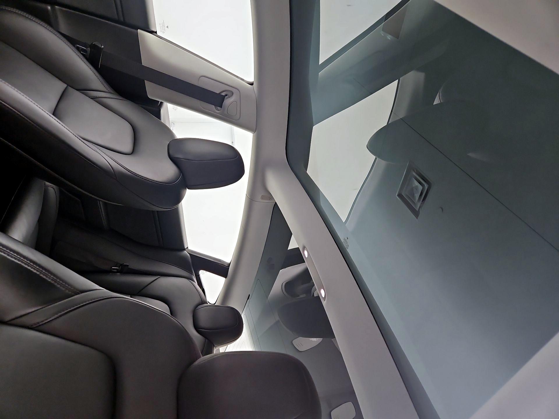 Thumbnail: 2020 Tesla Model 3 - 19