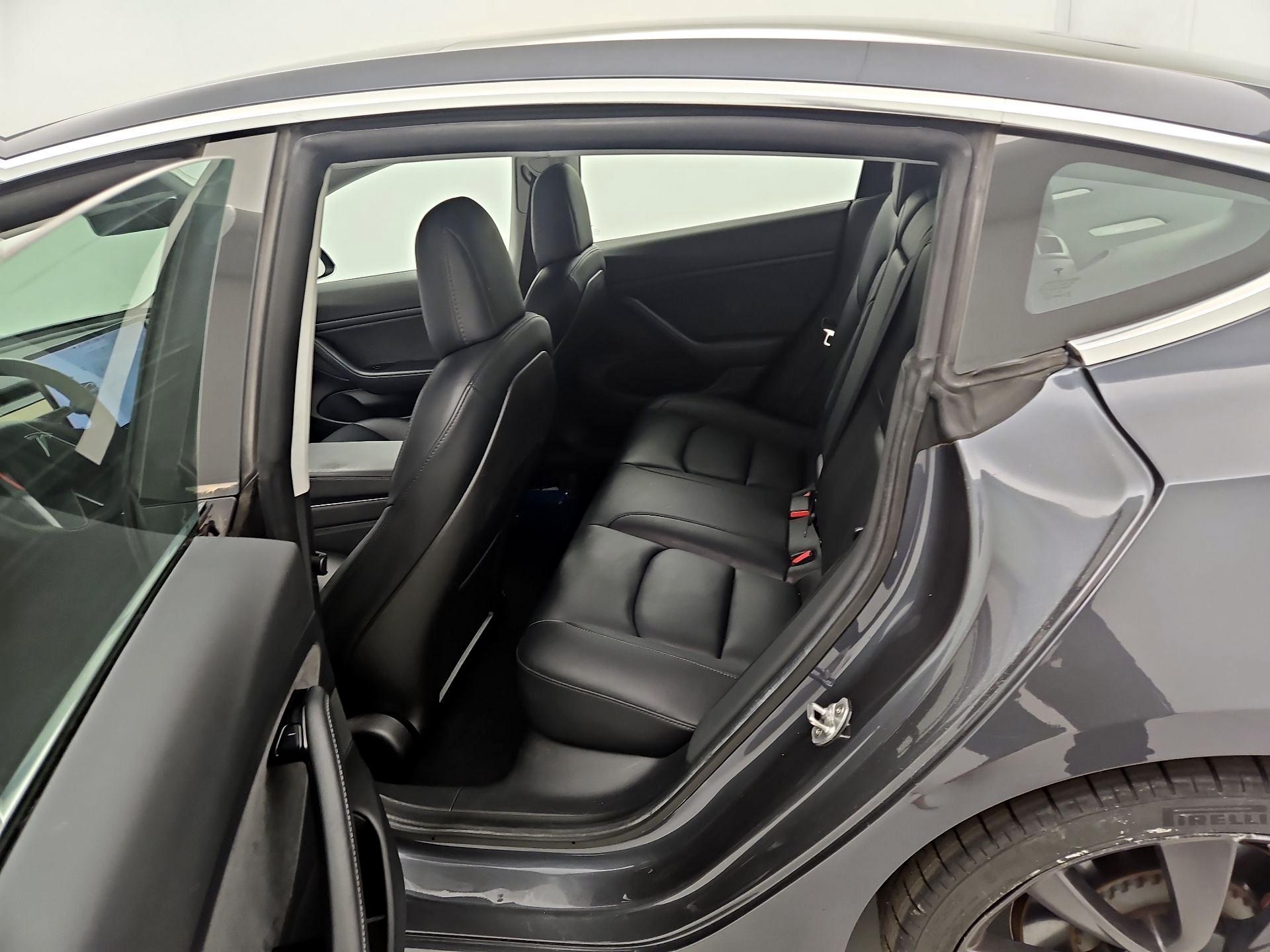 Thumbnail: 2020 Tesla Model 3 - 20