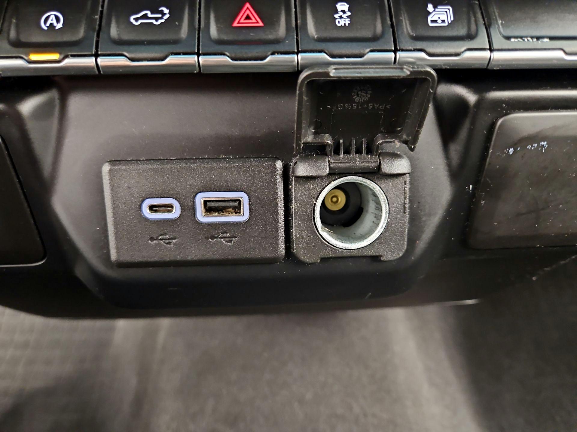 Thumbnail: 2021 Chevrolet Silverado 1500 - 18