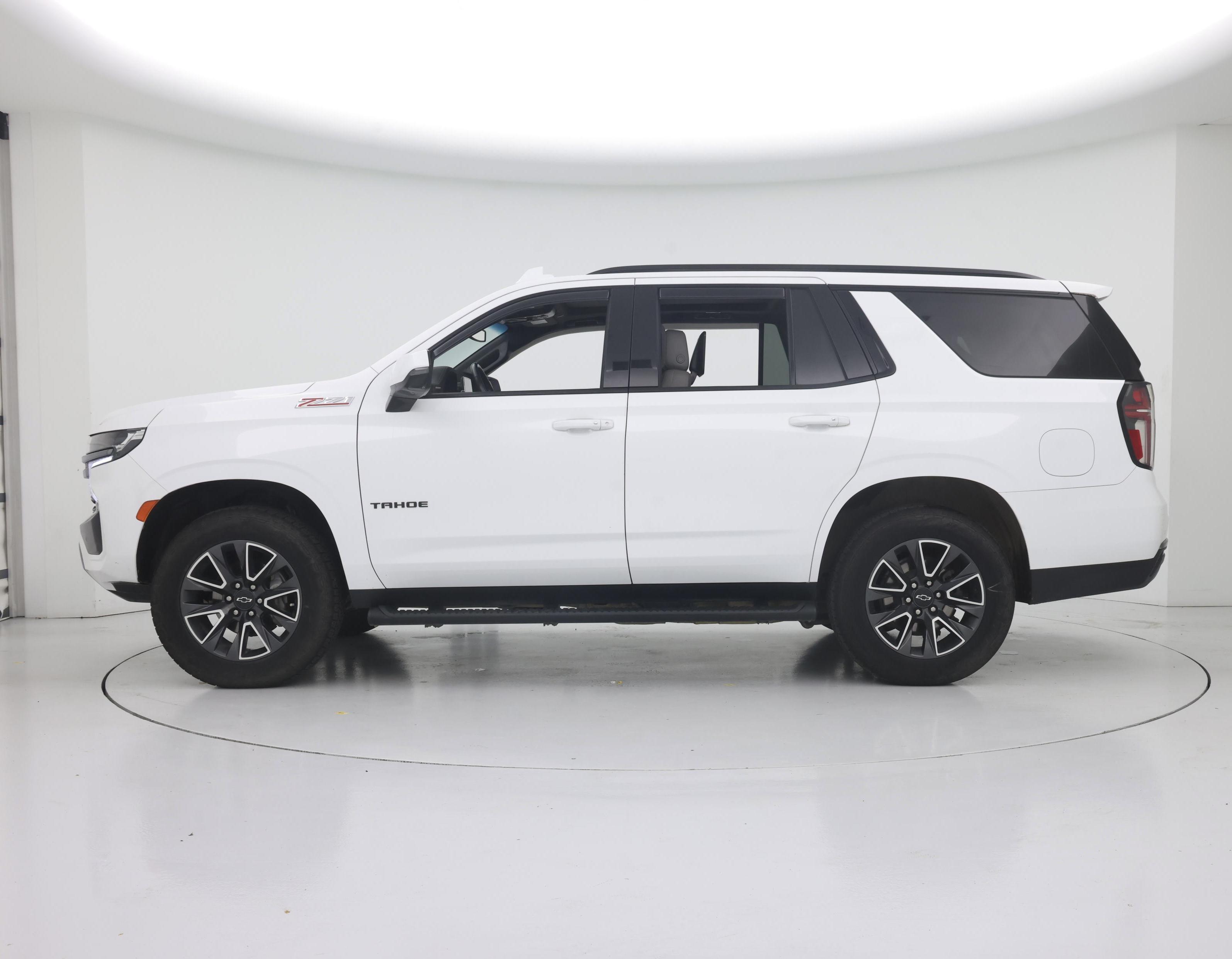 Thumbnail: 2022 Chevrolet Tahoe - 3