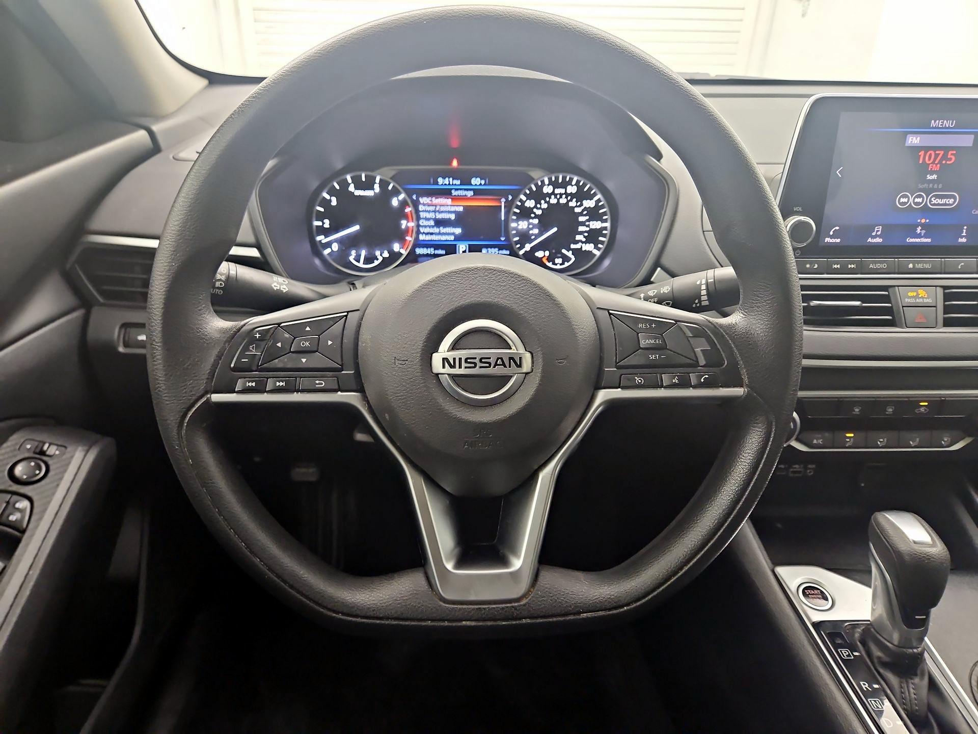 Thumbnail: 2020 Nissan Altima - 10