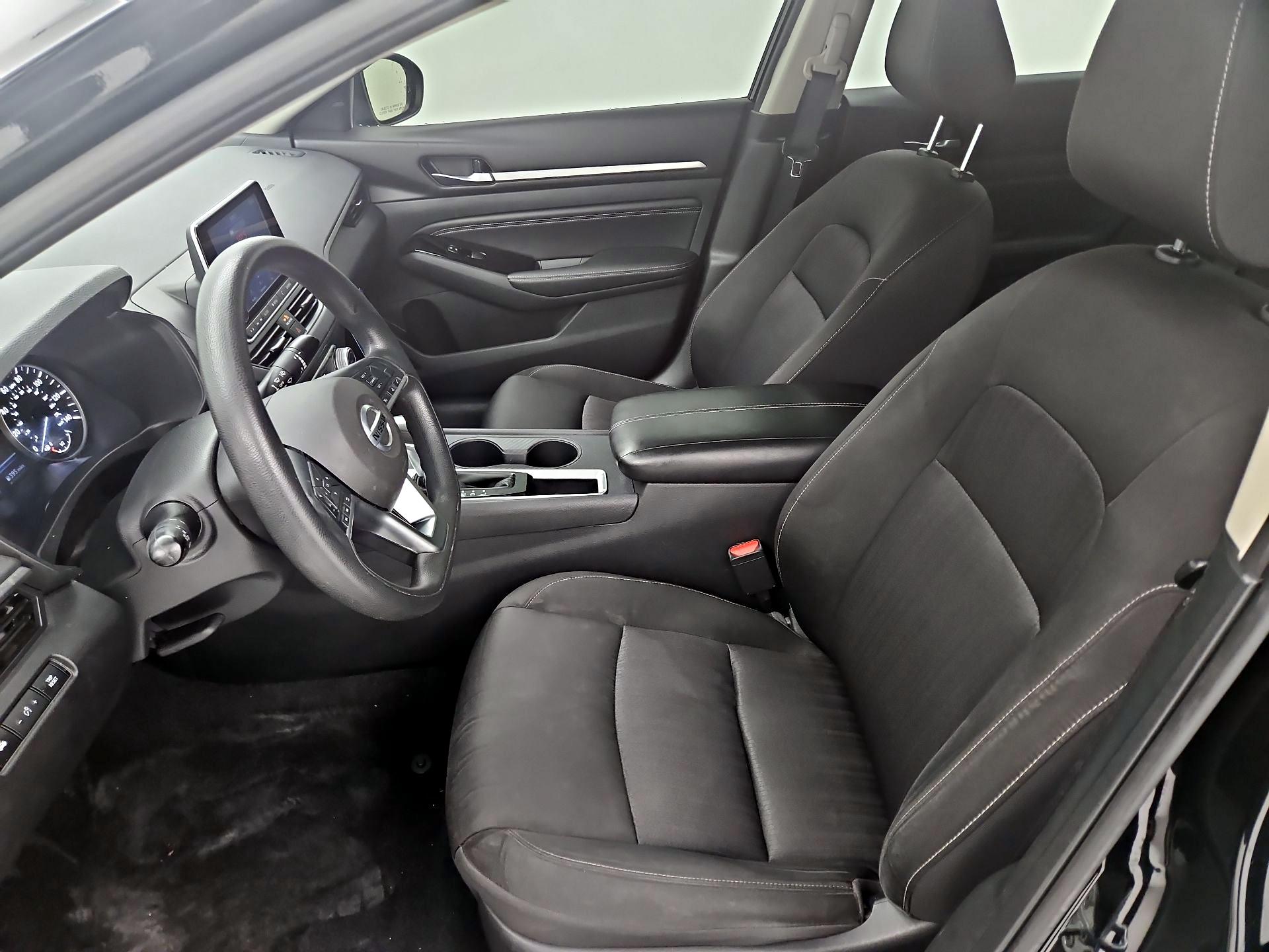 Thumbnail: 2020 Nissan Altima - 11