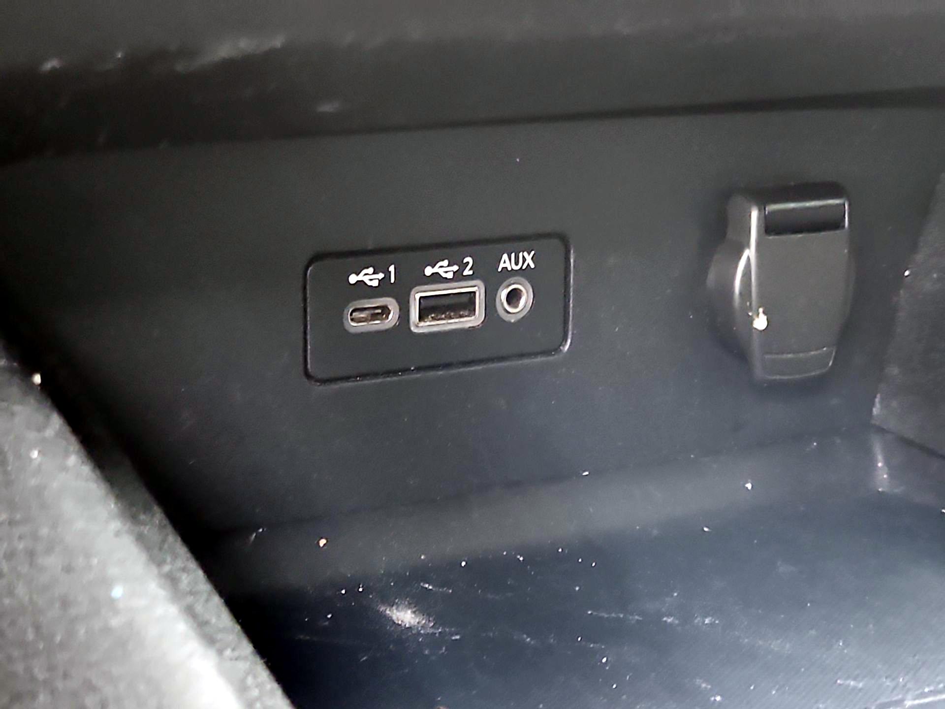 Thumbnail: 2020 Nissan Altima - 18