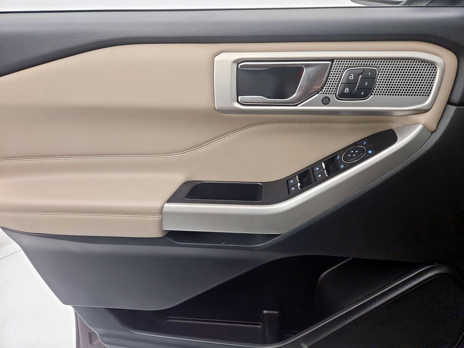 Thumbnail: 2020 Ford Explorer - 12