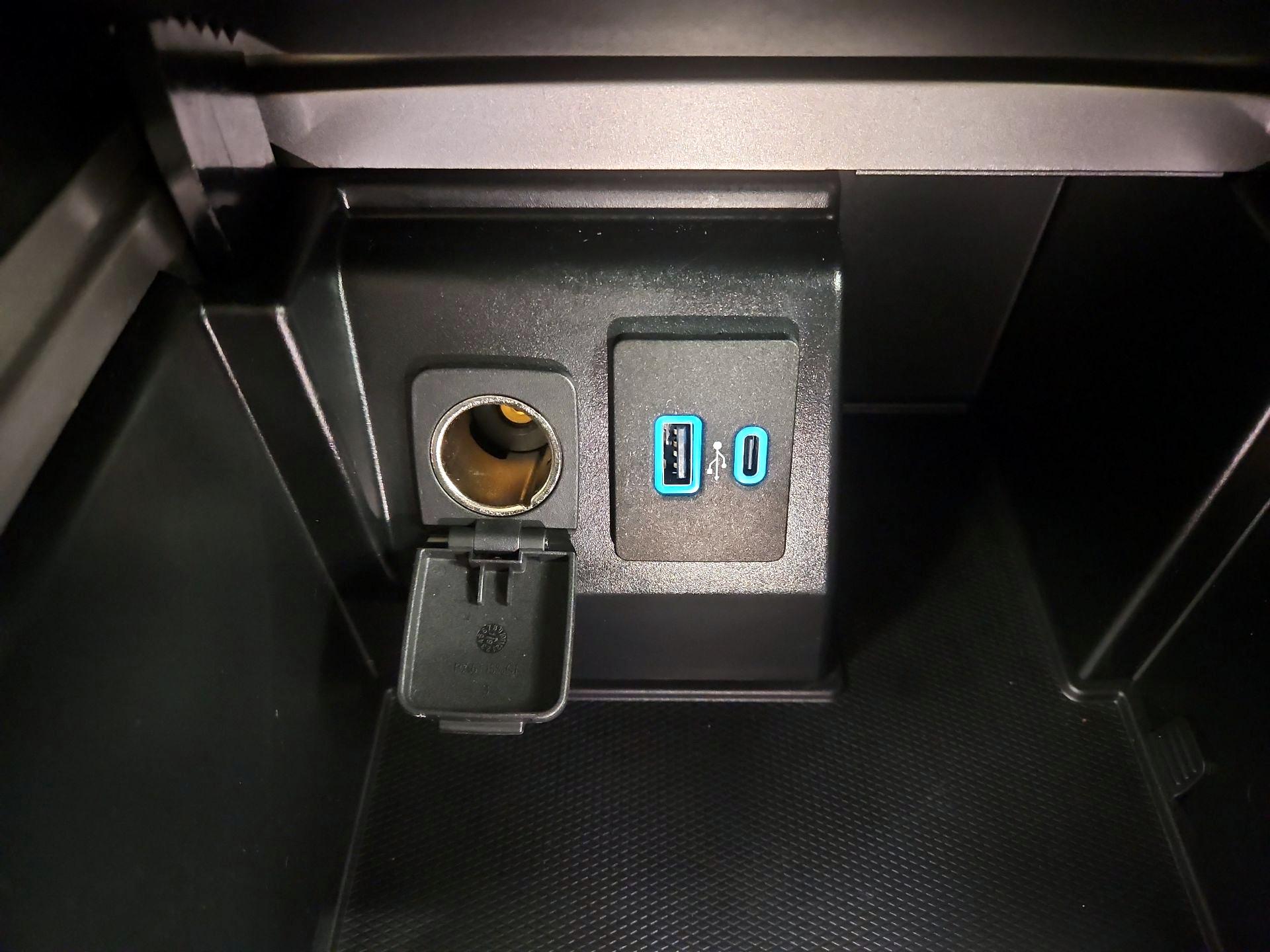 Thumbnail: 2020 Ford Explorer - 19