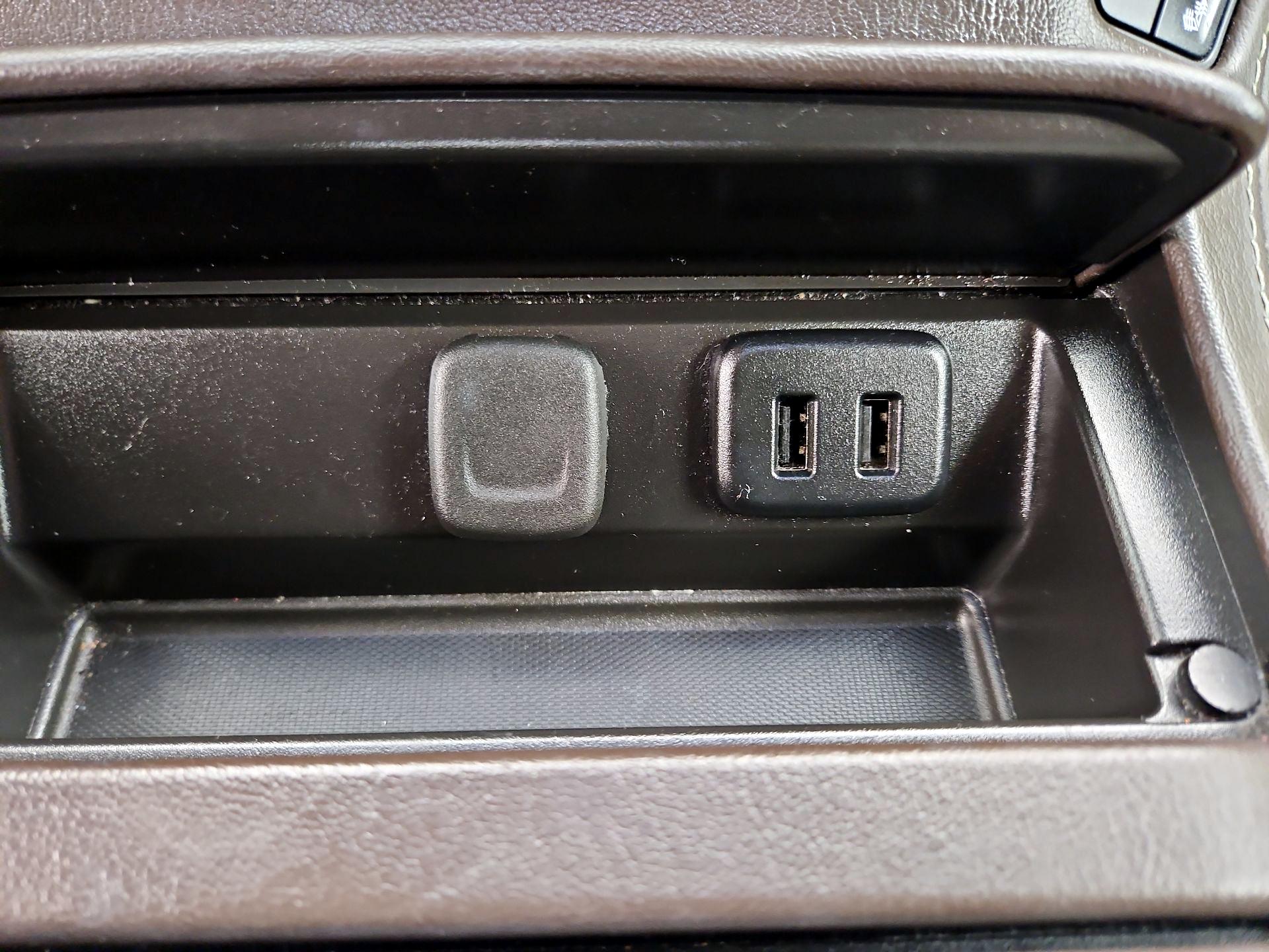 Thumbnail: 2017 Chevrolet Tahoe - 19