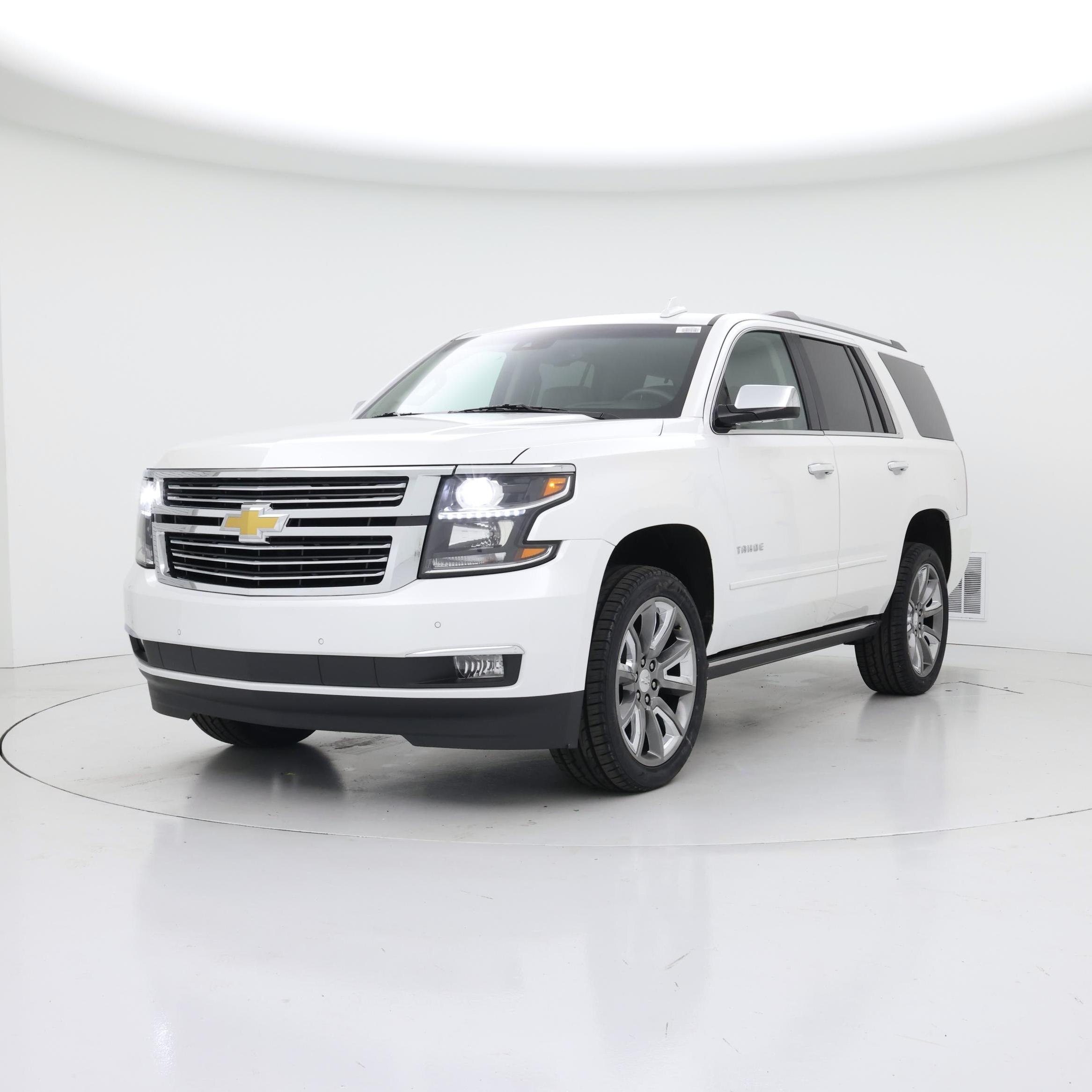 Thumbnail: 2017 Chevrolet Tahoe - 4