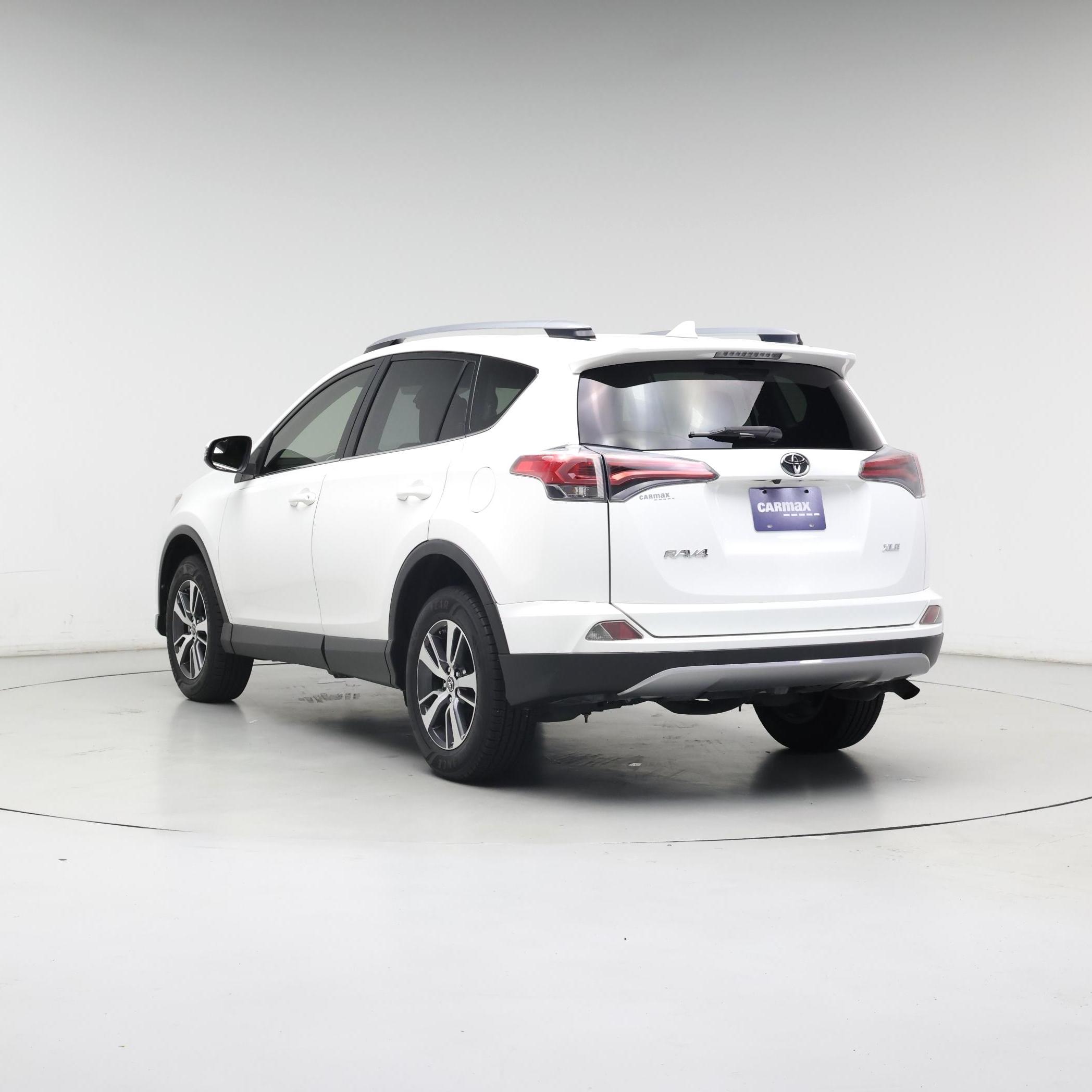 Thumbnail: 2017 Toyota RAV4 - 2