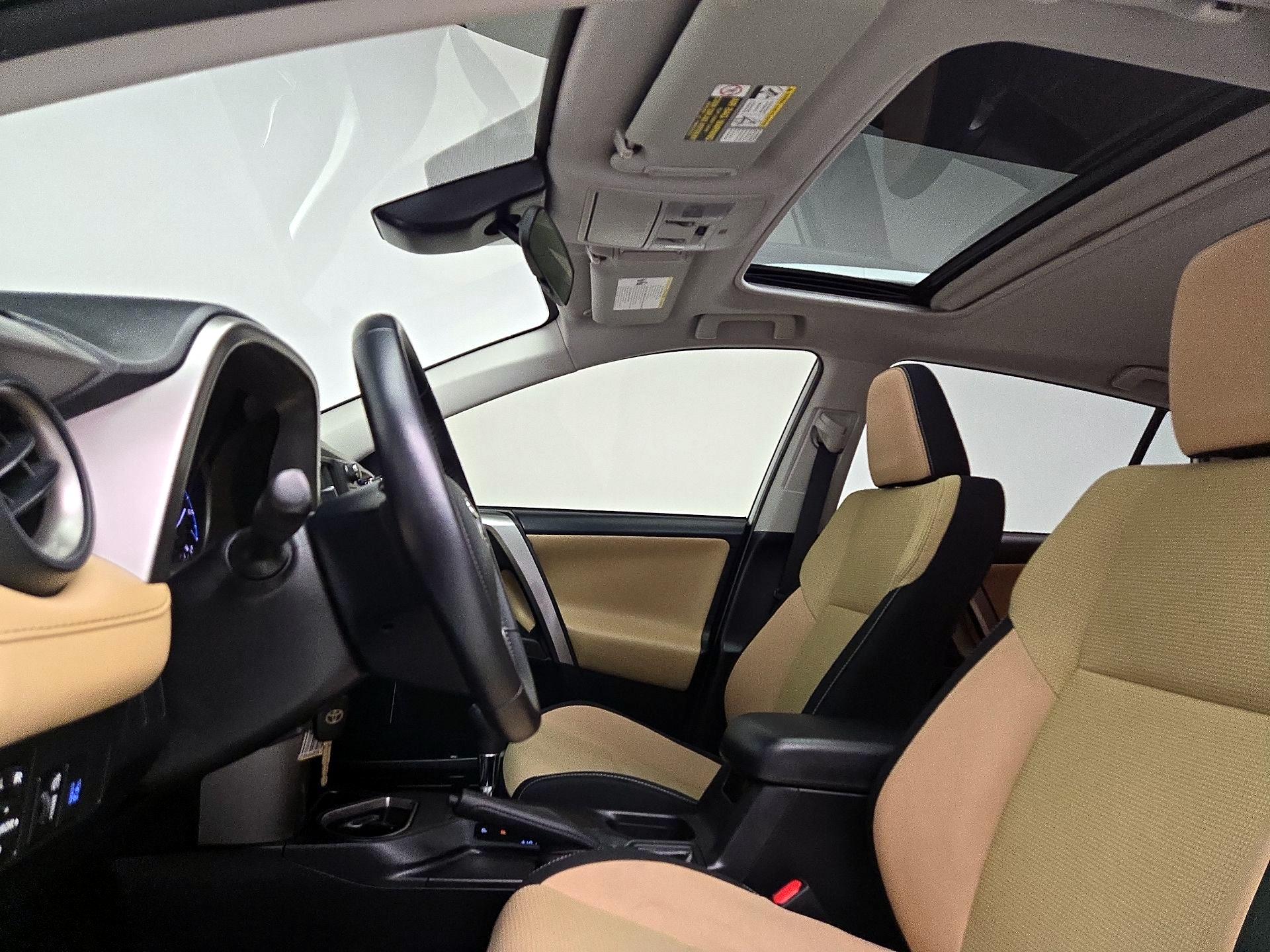 Thumbnail: 2017 Toyota RAV4 - 19