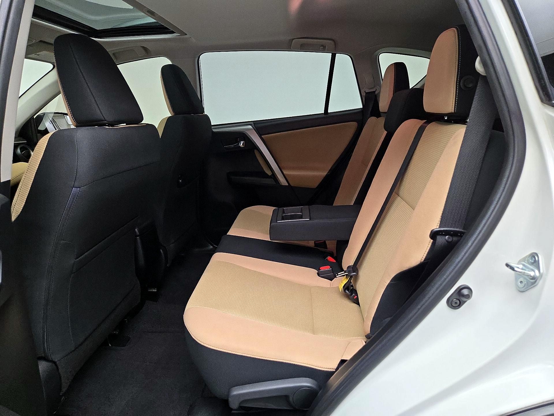 Thumbnail: 2017 Toyota RAV4 - 20