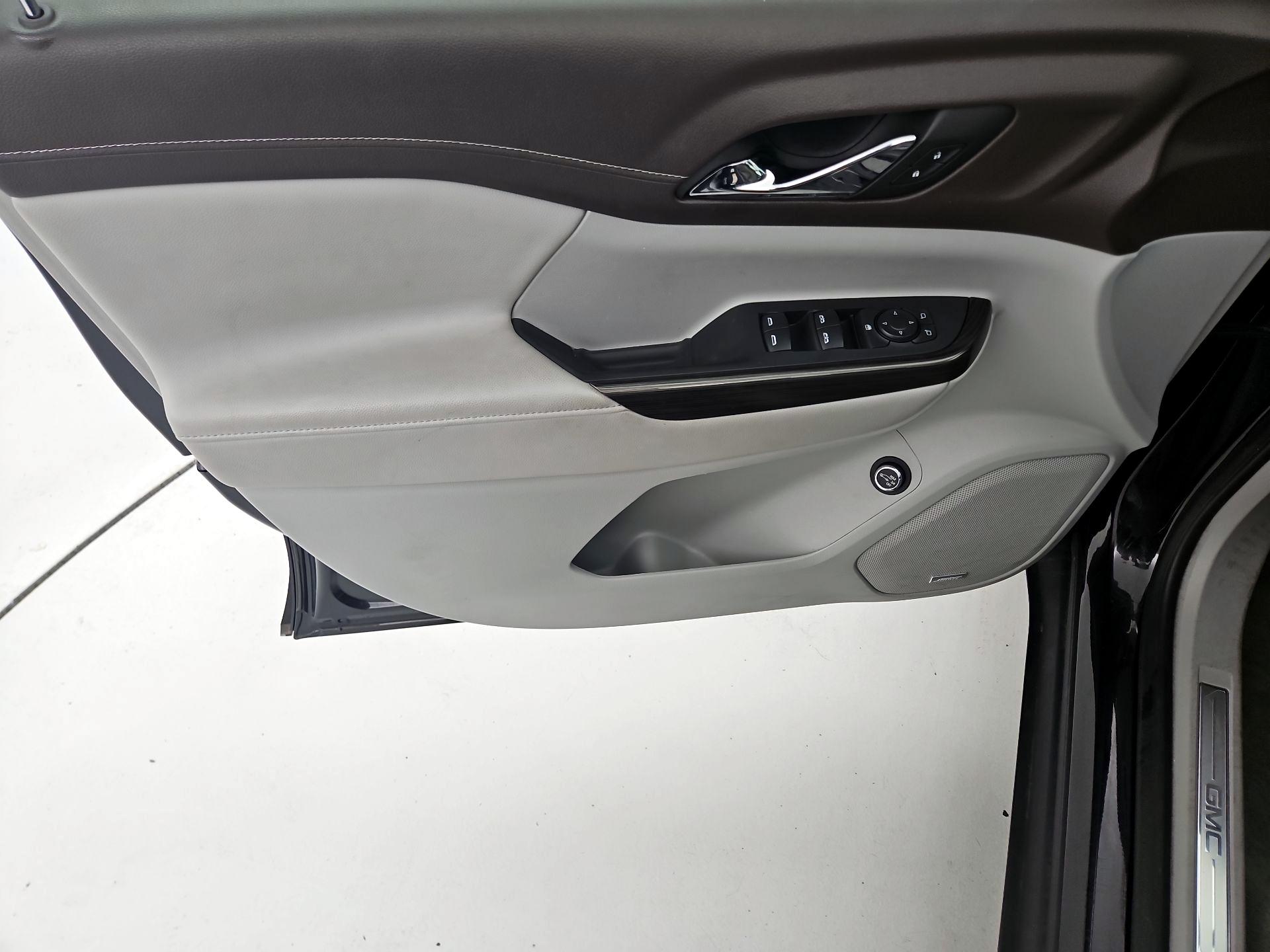 Thumbnail: 2023 GMC Acadia - 12