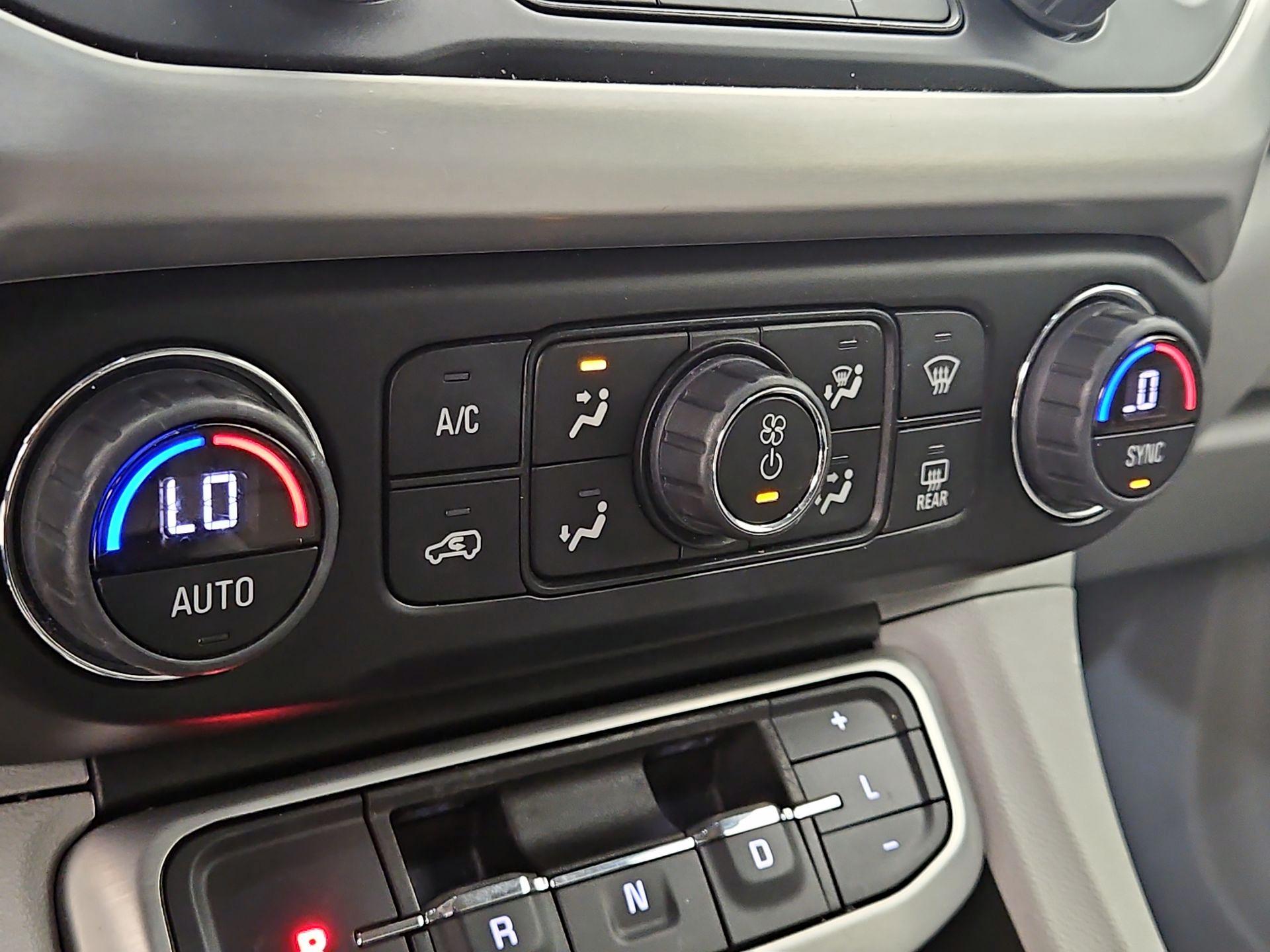 Thumbnail: 2023 GMC Acadia - 16