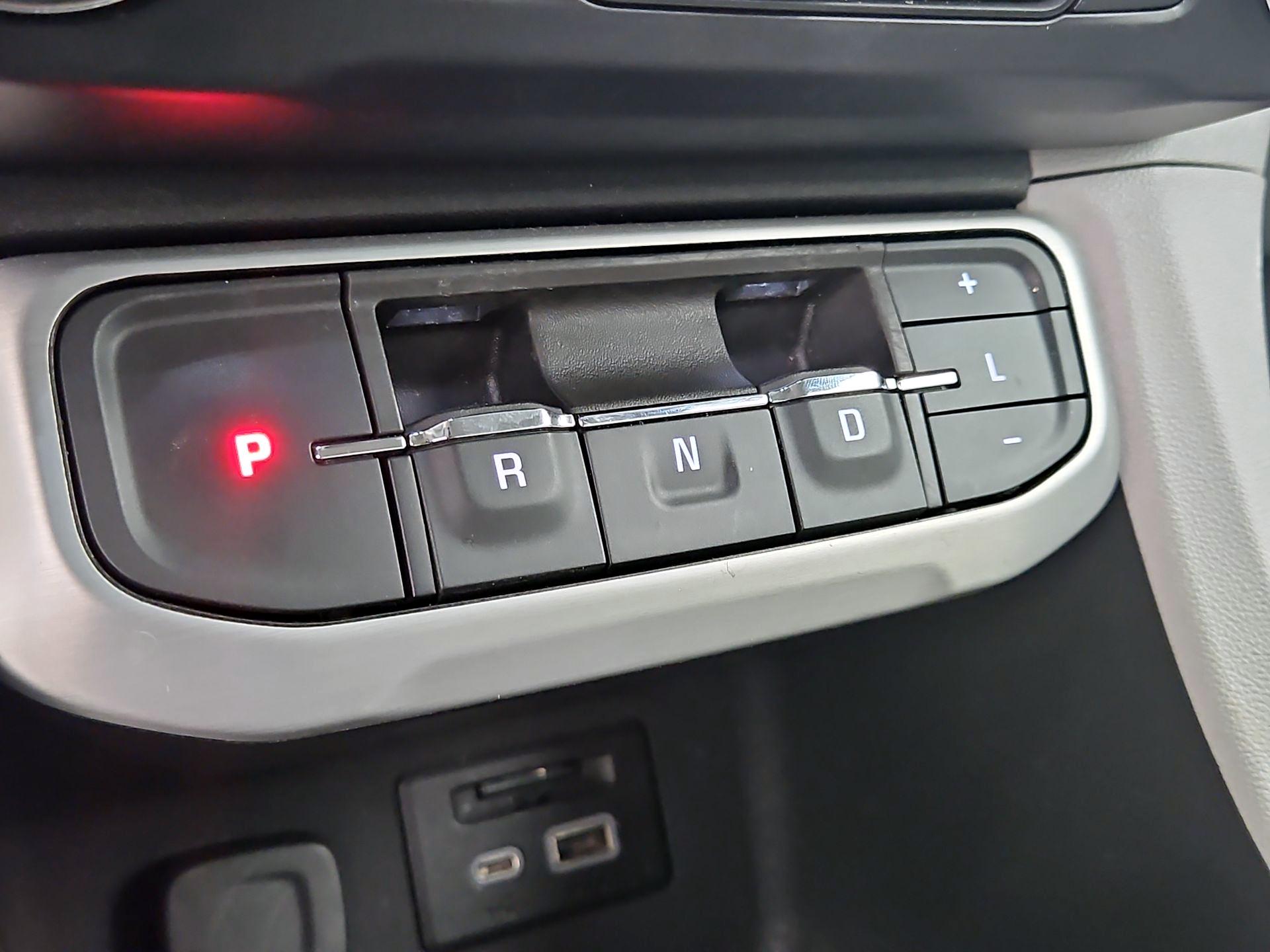 Thumbnail: 2023 GMC Acadia - 17