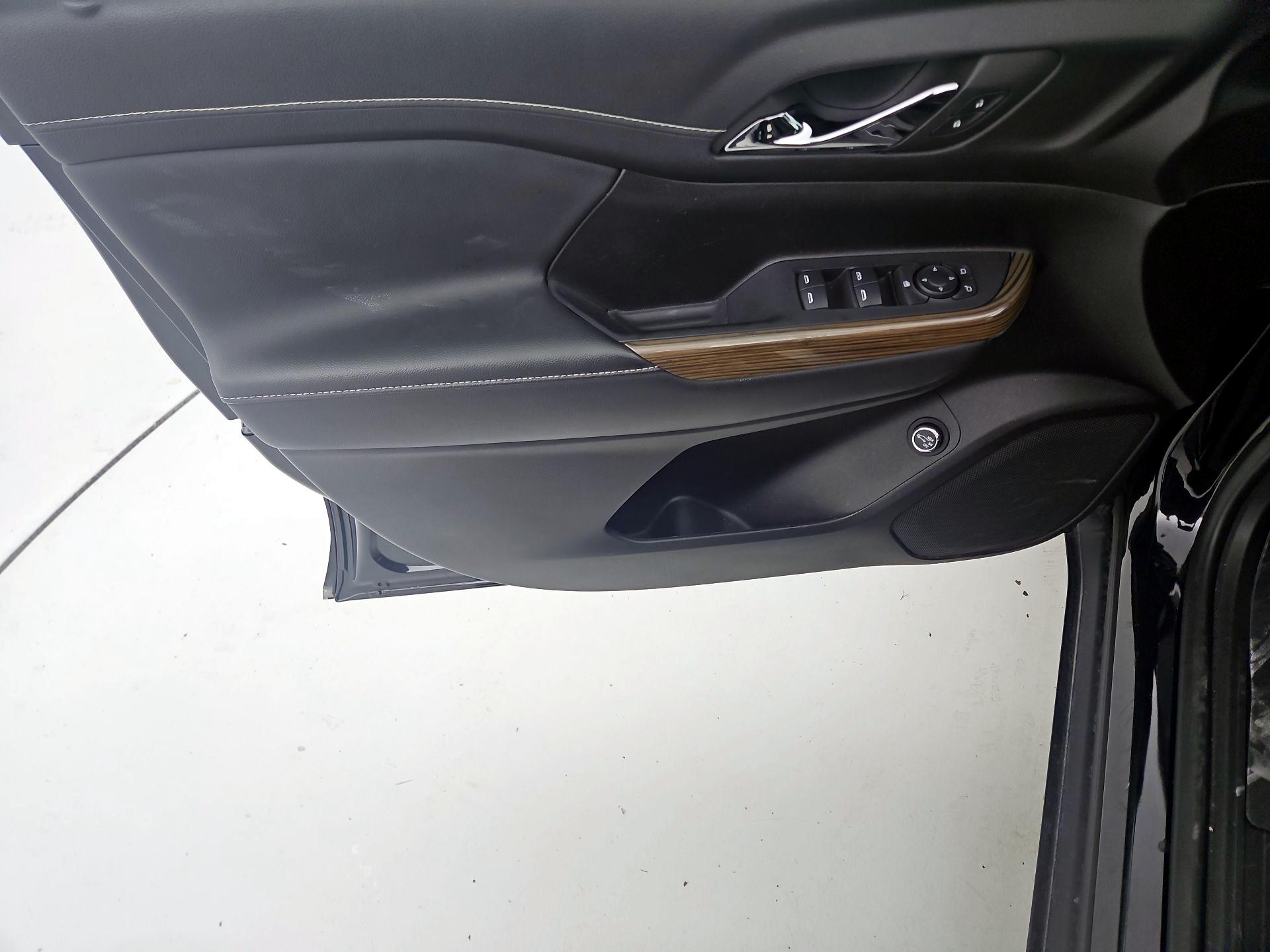 Thumbnail: 2023 GMC Acadia - 12