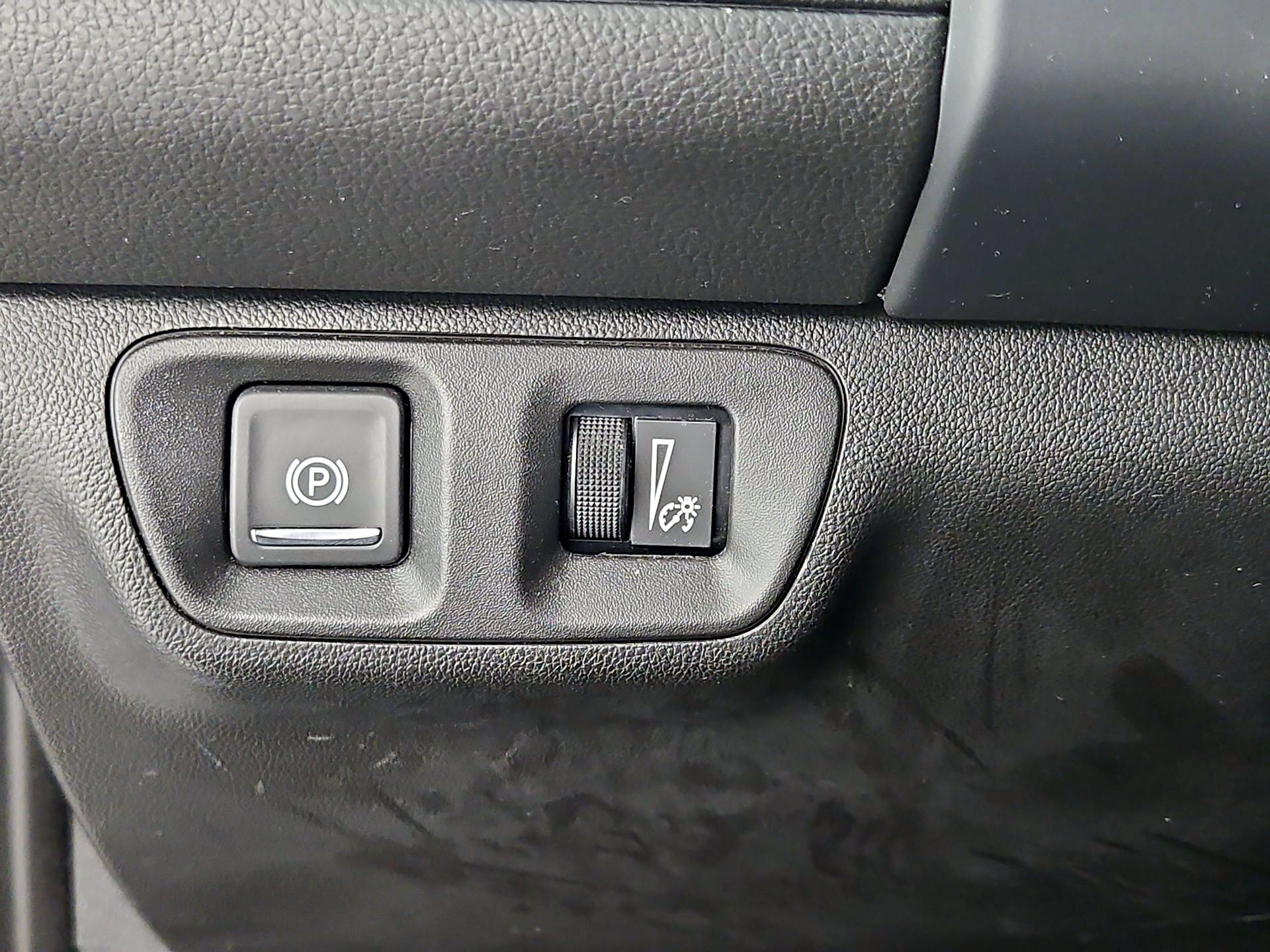 Thumbnail: 2023 GMC Acadia - 13