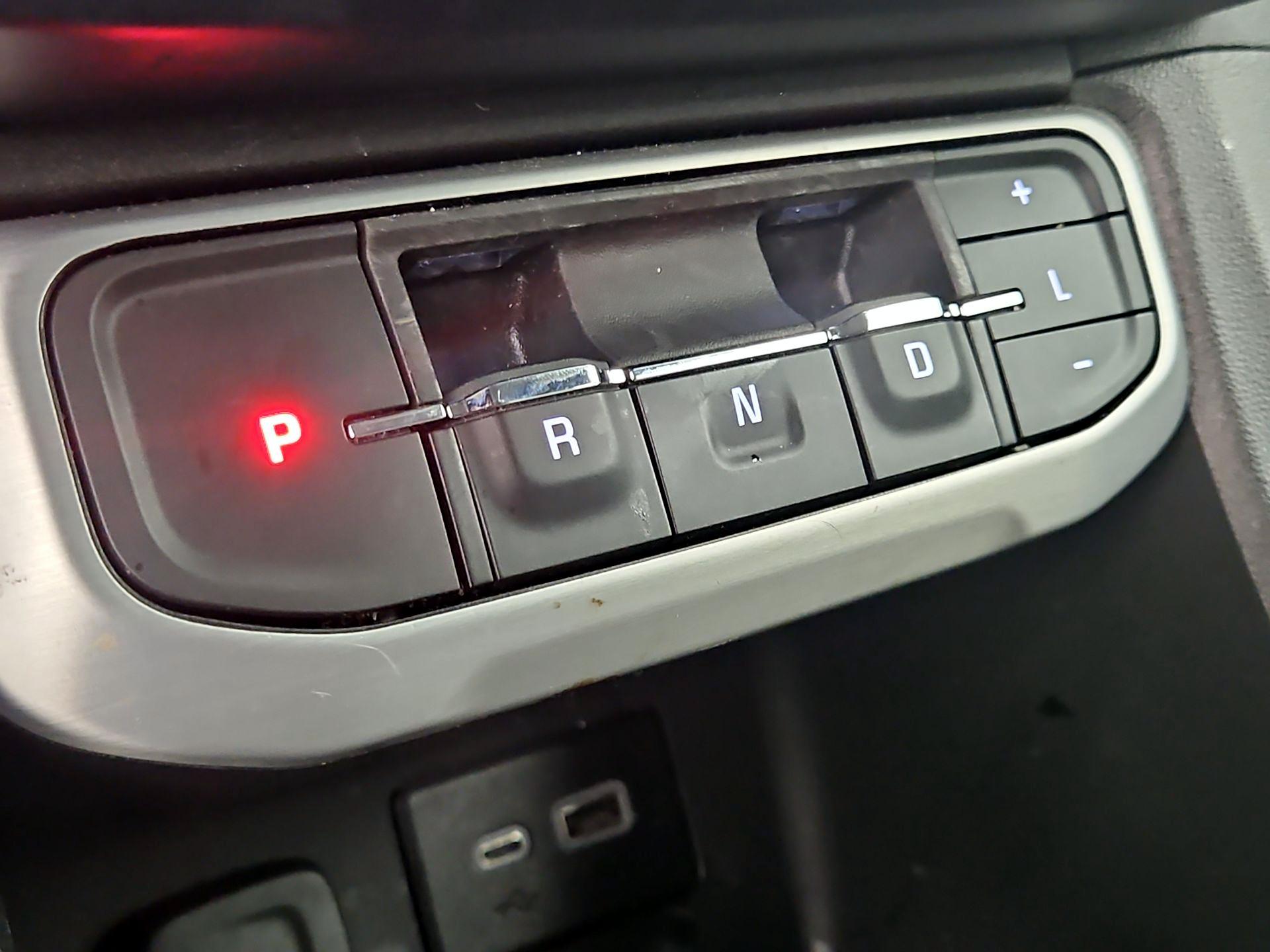 Thumbnail: 2023 GMC Acadia - 17