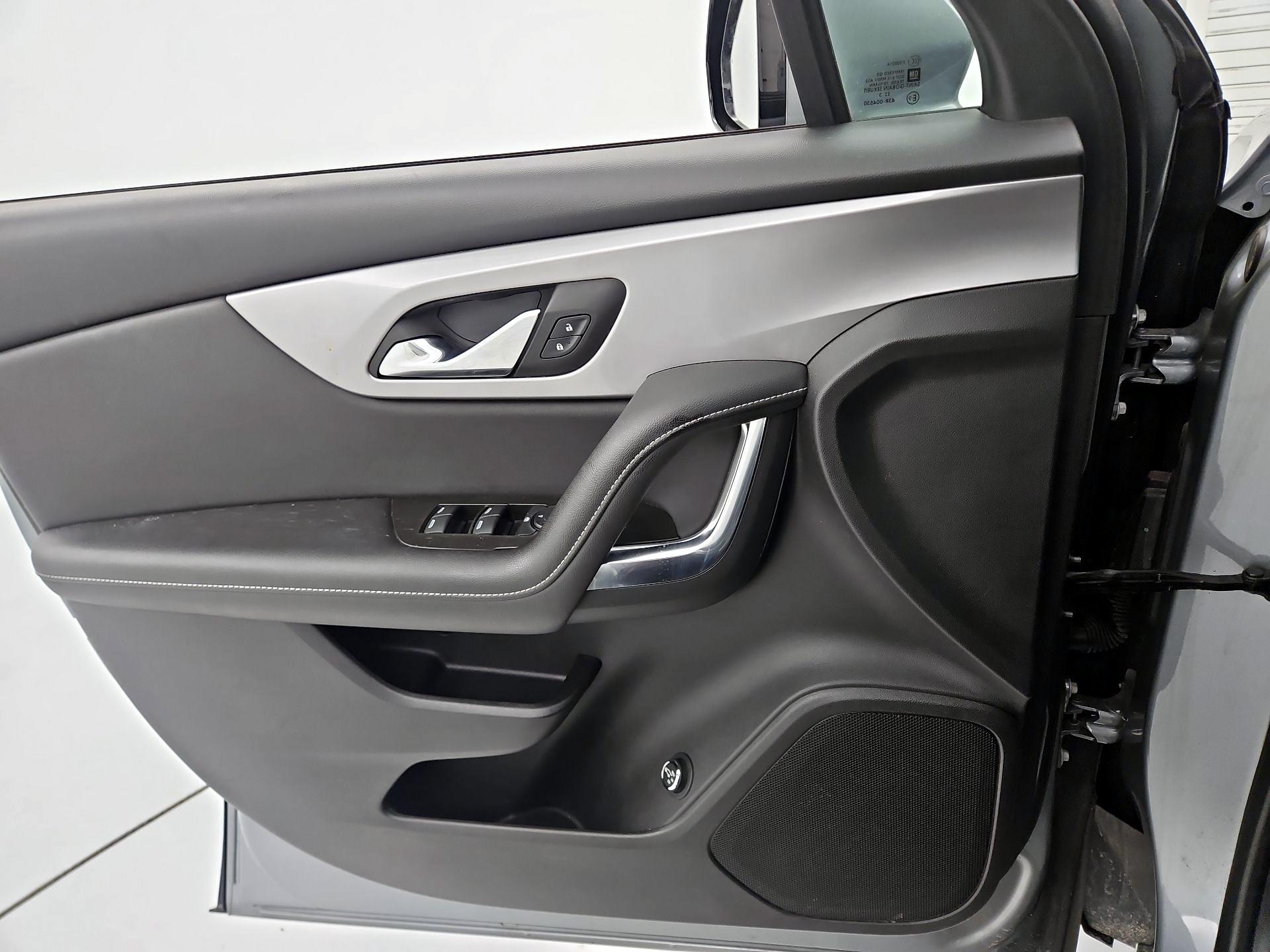 Thumbnail: 2023 Chevrolet Blazer - 12