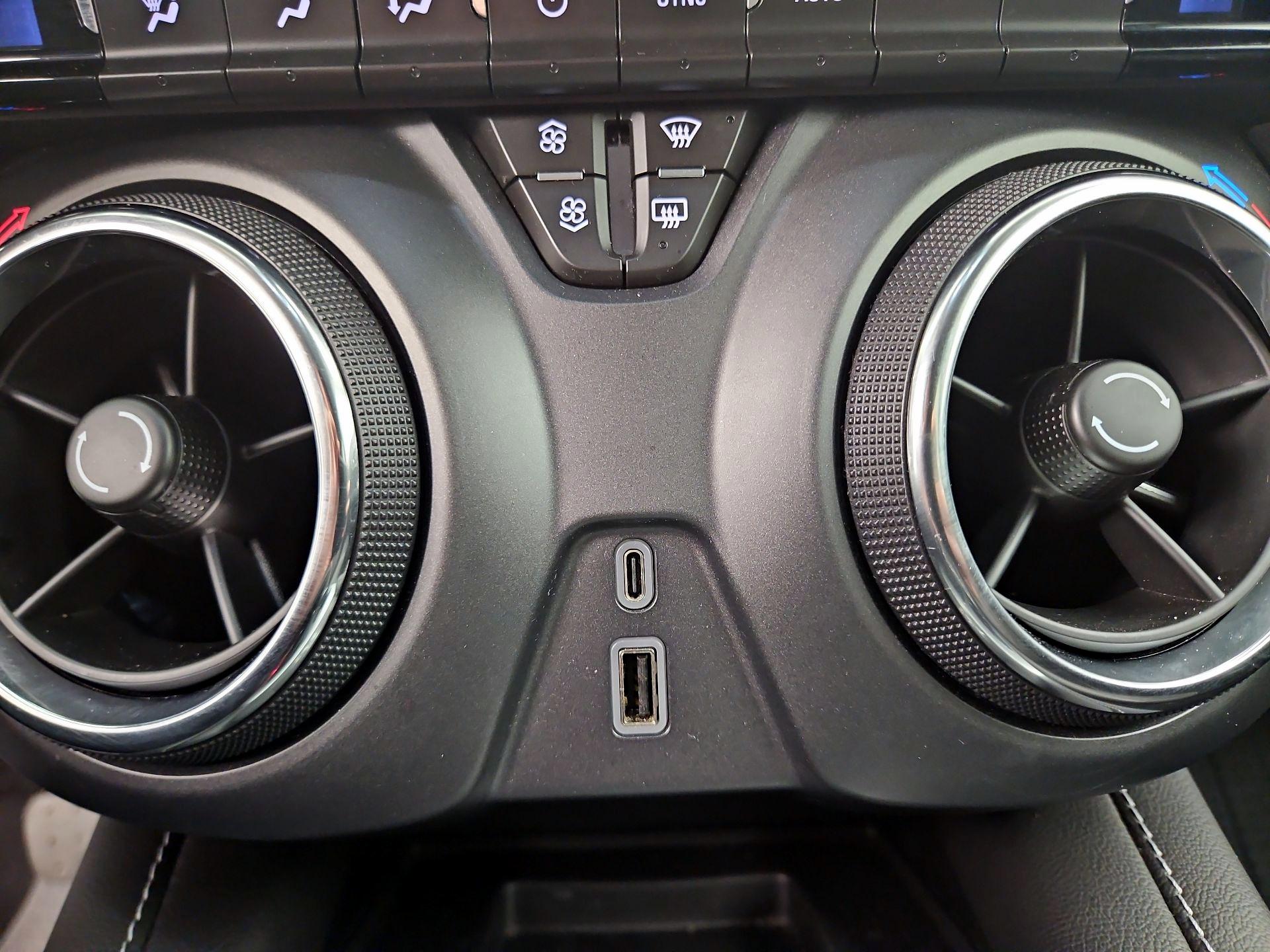 Thumbnail: 2023 Chevrolet Blazer - 18