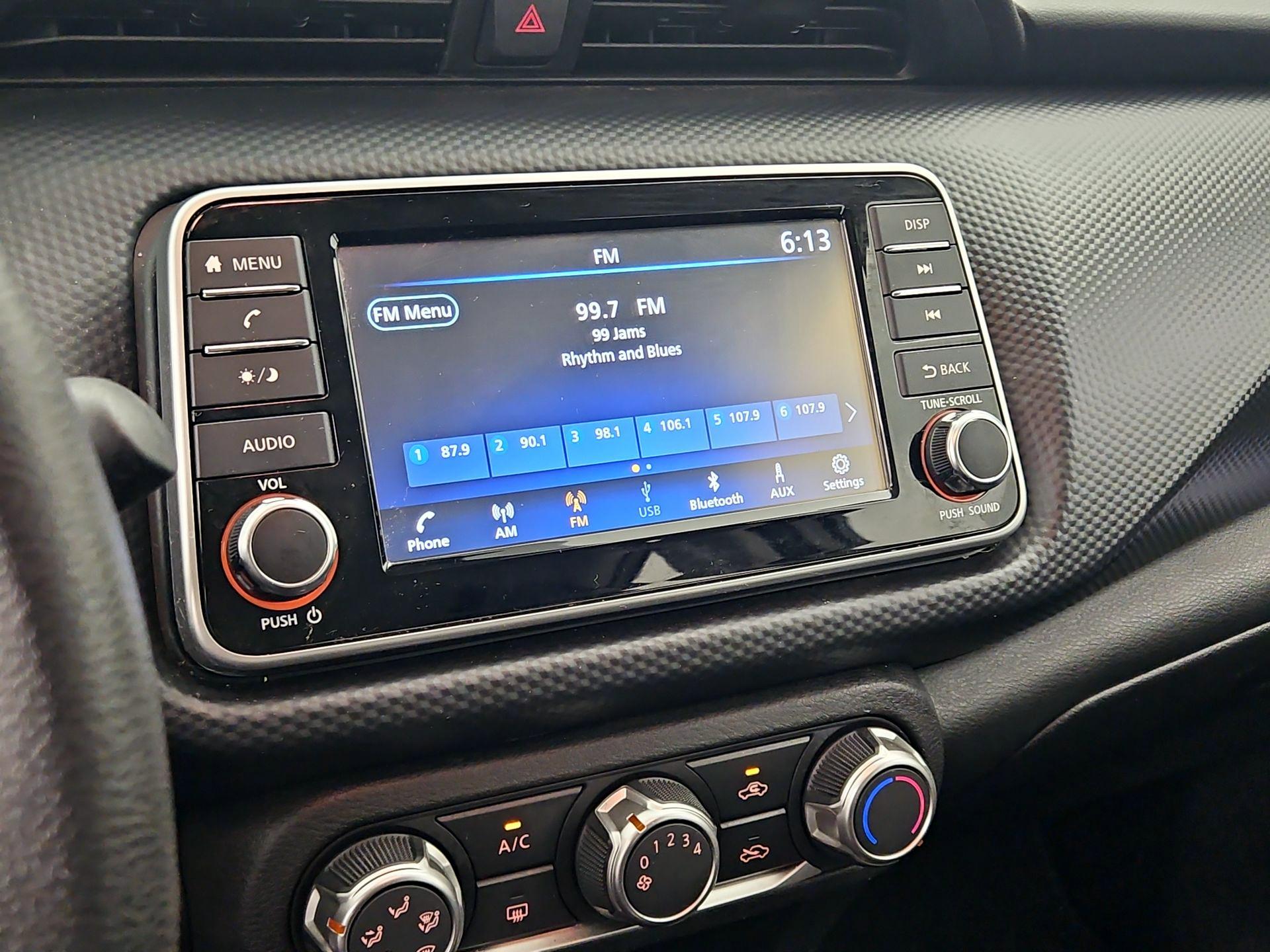 Thumbnail: 2023 Nissan Kicks - 15