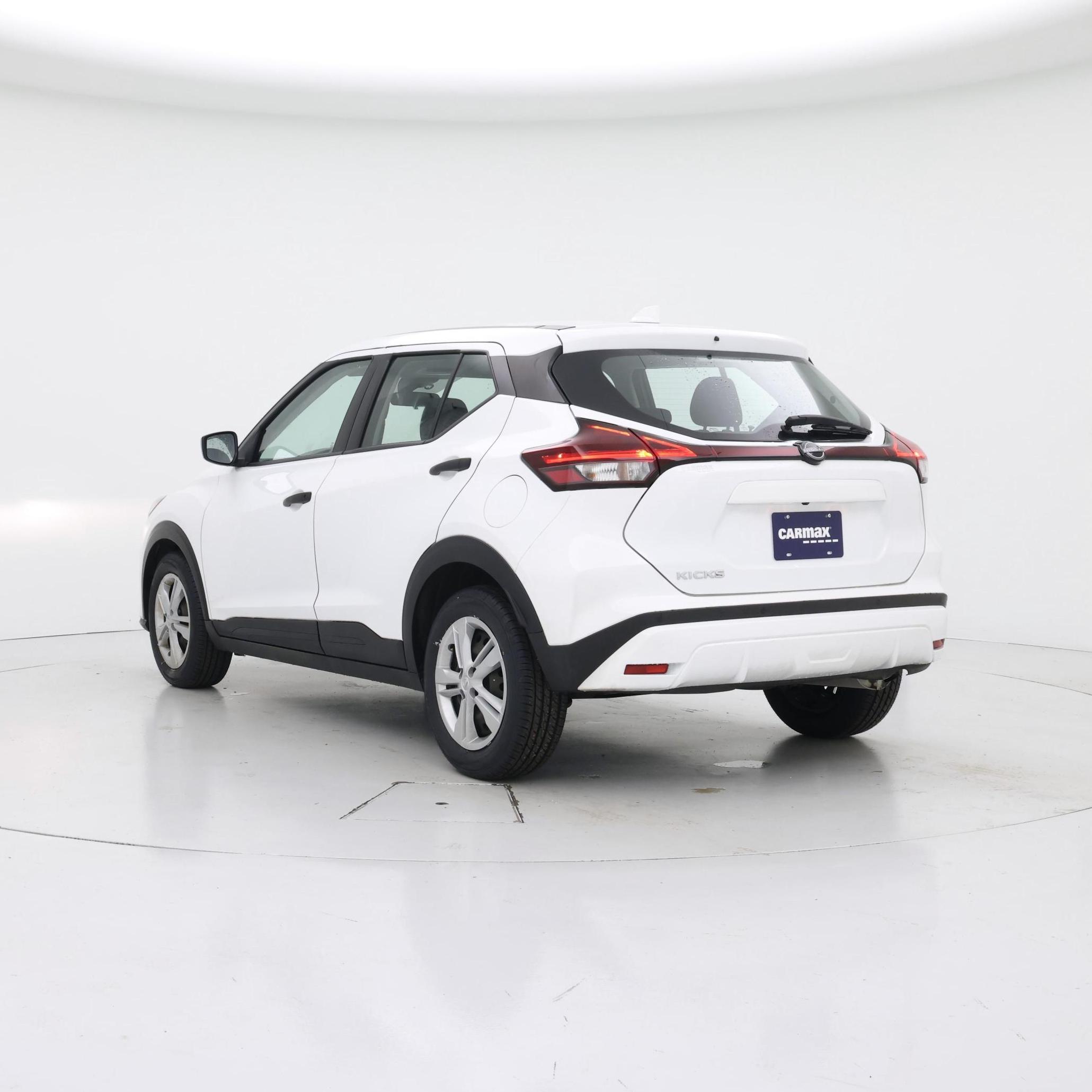 Thumbnail: 2023 Nissan Kicks - 2