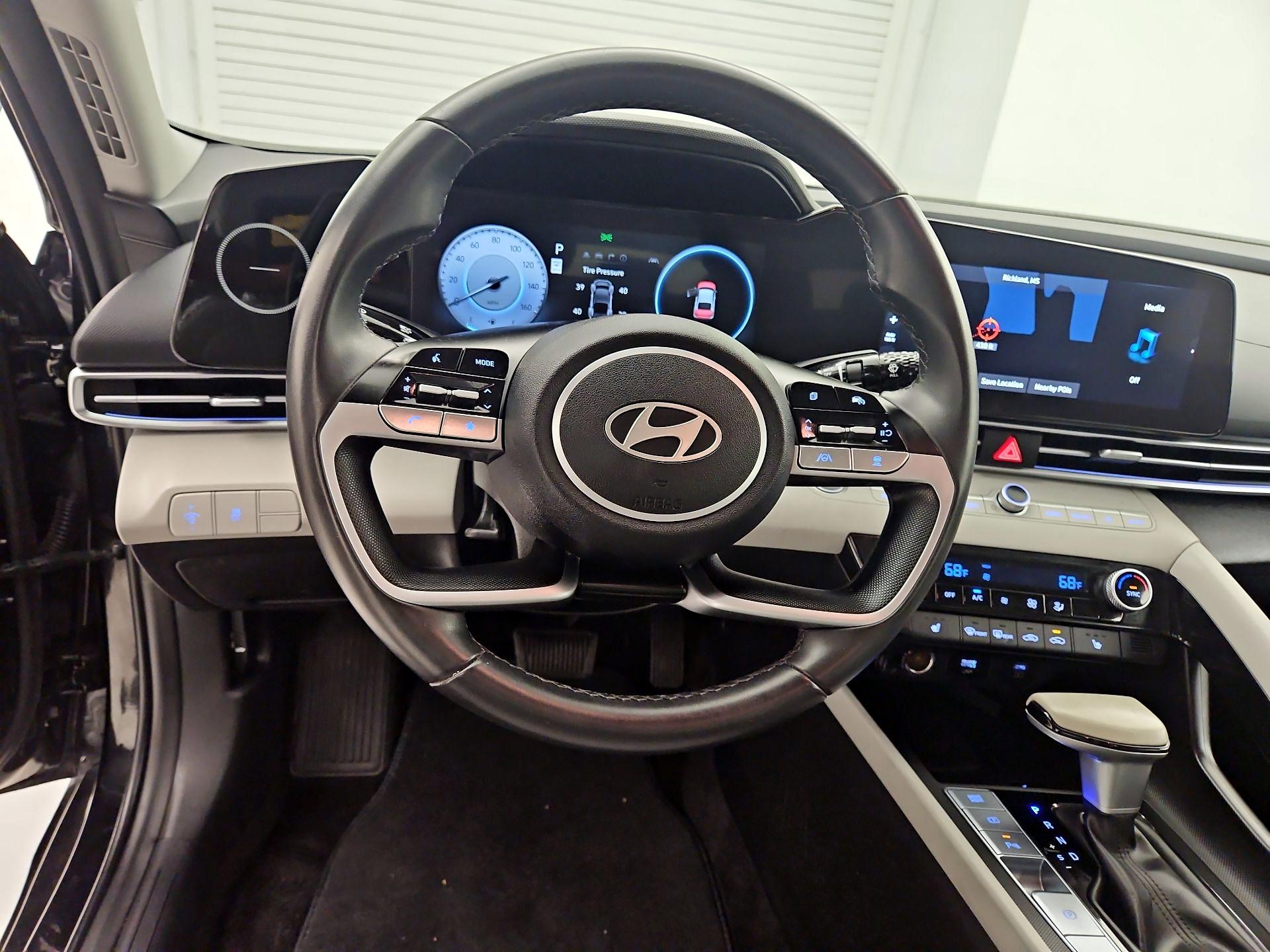 Thumbnail: 2024 Hyundai Elantra - 10