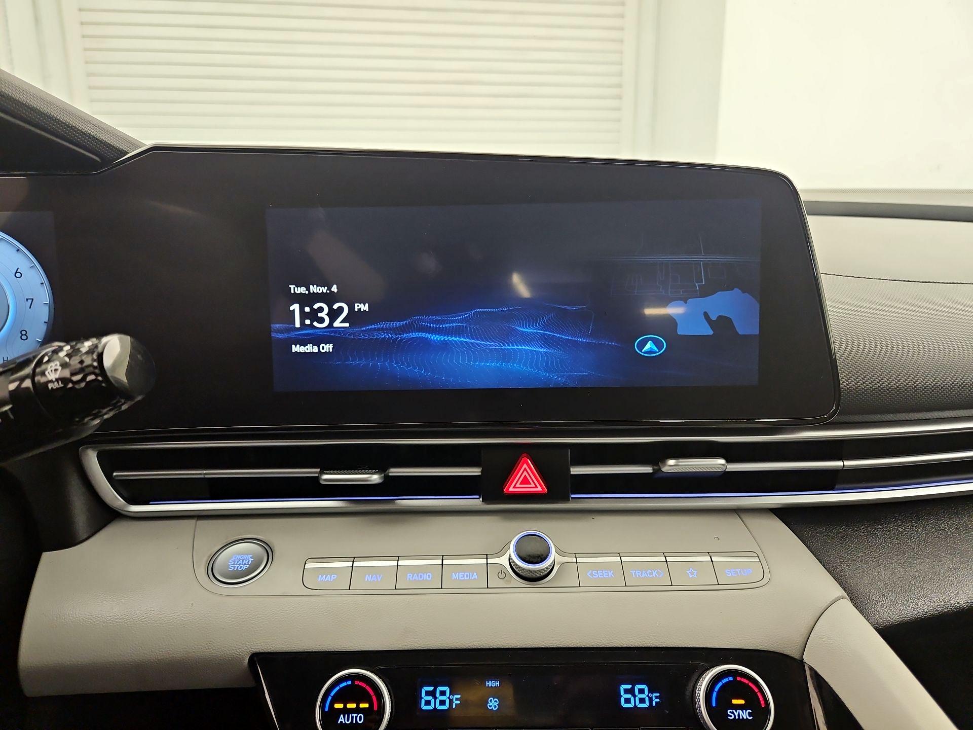 Thumbnail: 2024 Hyundai Elantra - 16