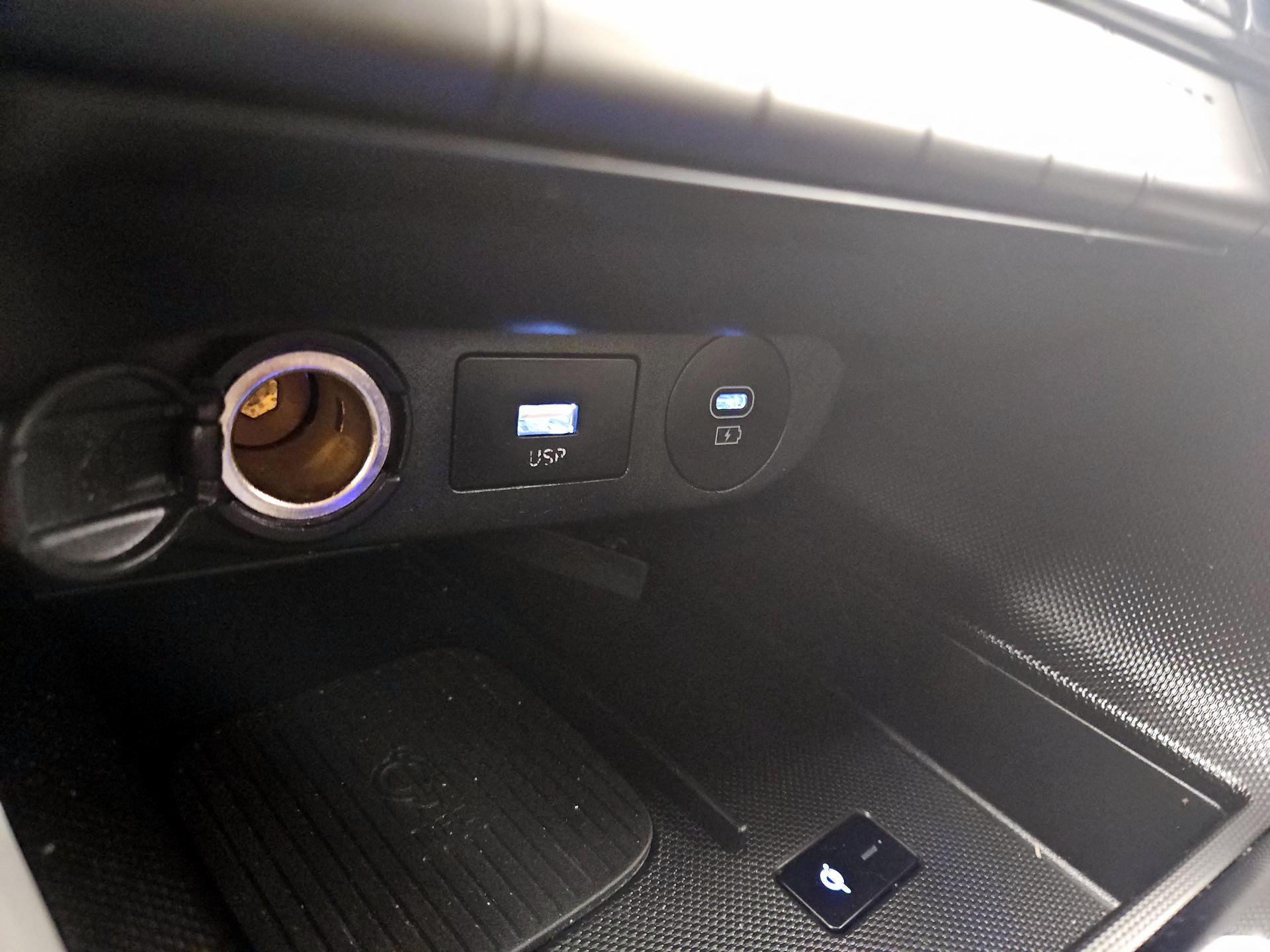 Thumbnail: 2024 Hyundai Elantra - 19