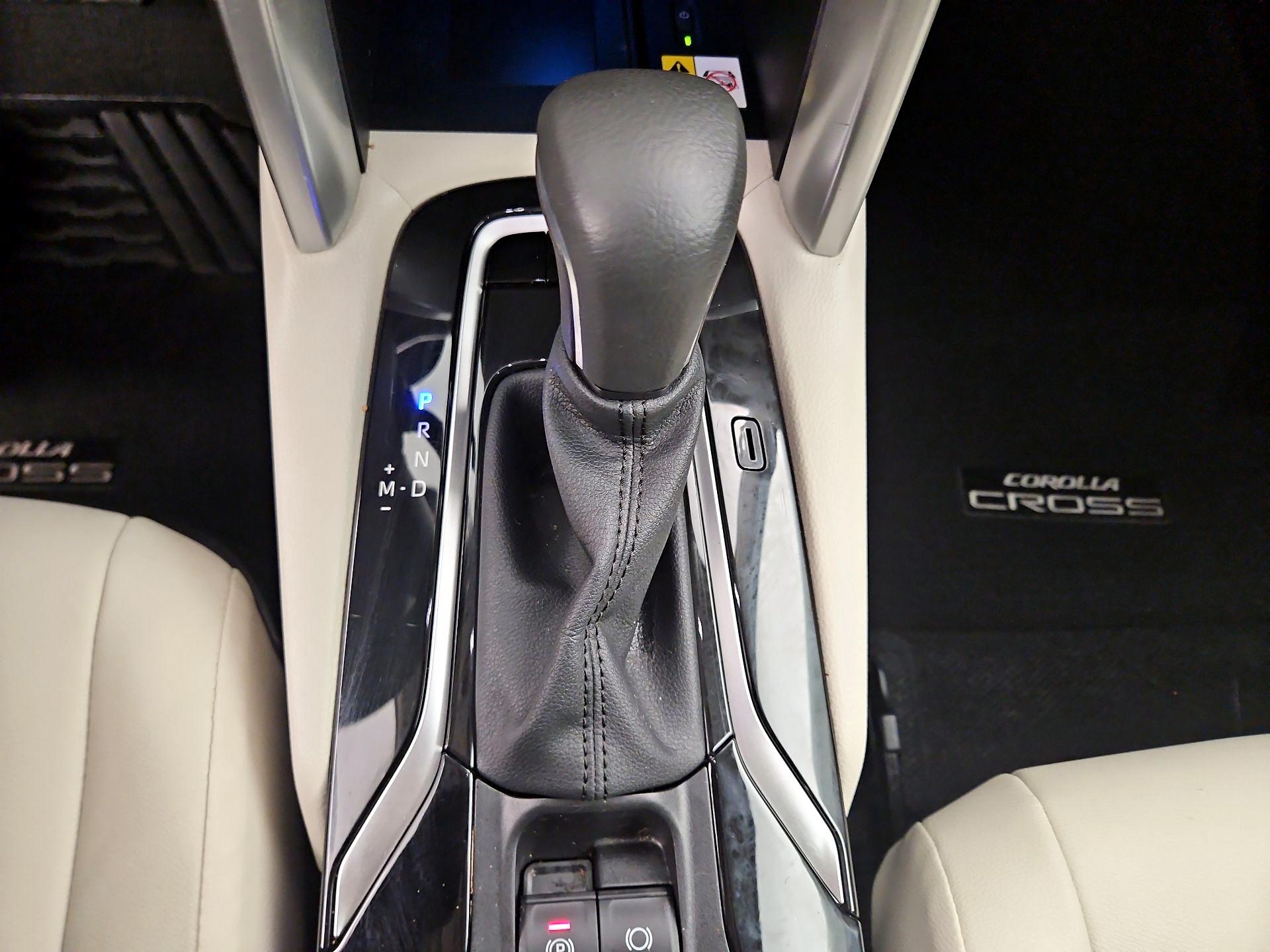 Thumbnail: 2023 Toyota Corolla Cross - 17