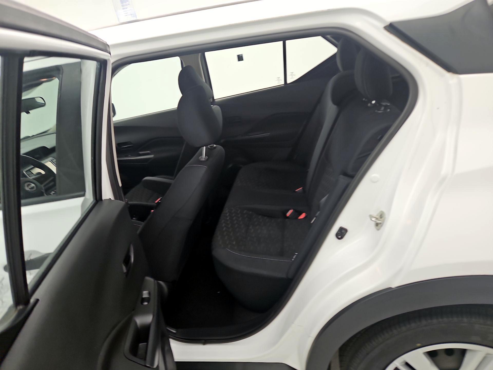 Thumbnail: 2022 Nissan Kicks - 19