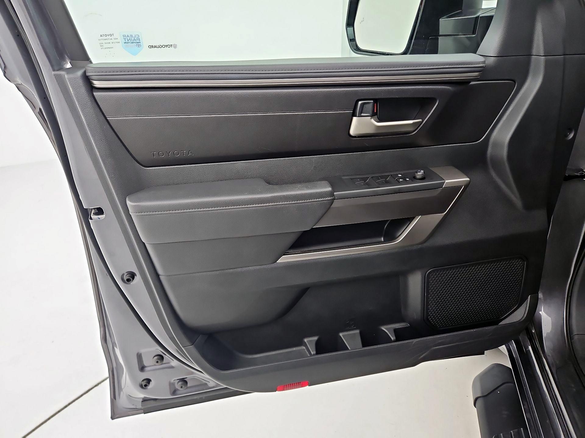 Thumbnail: 2022 Toyota Tundra - 12