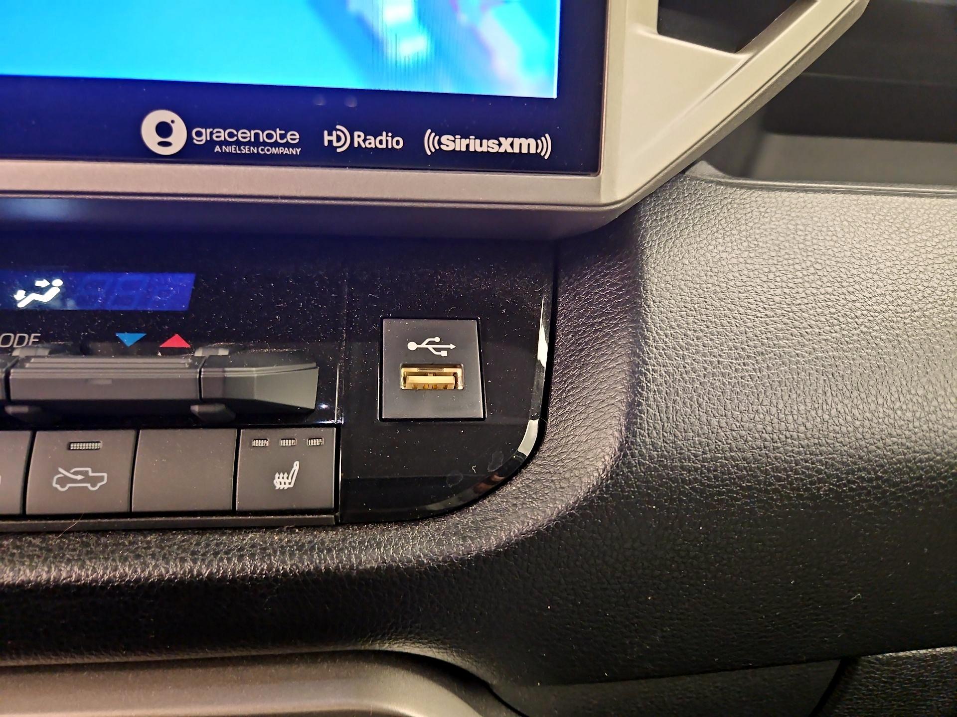 Thumbnail: 2022 Toyota Tundra - 19