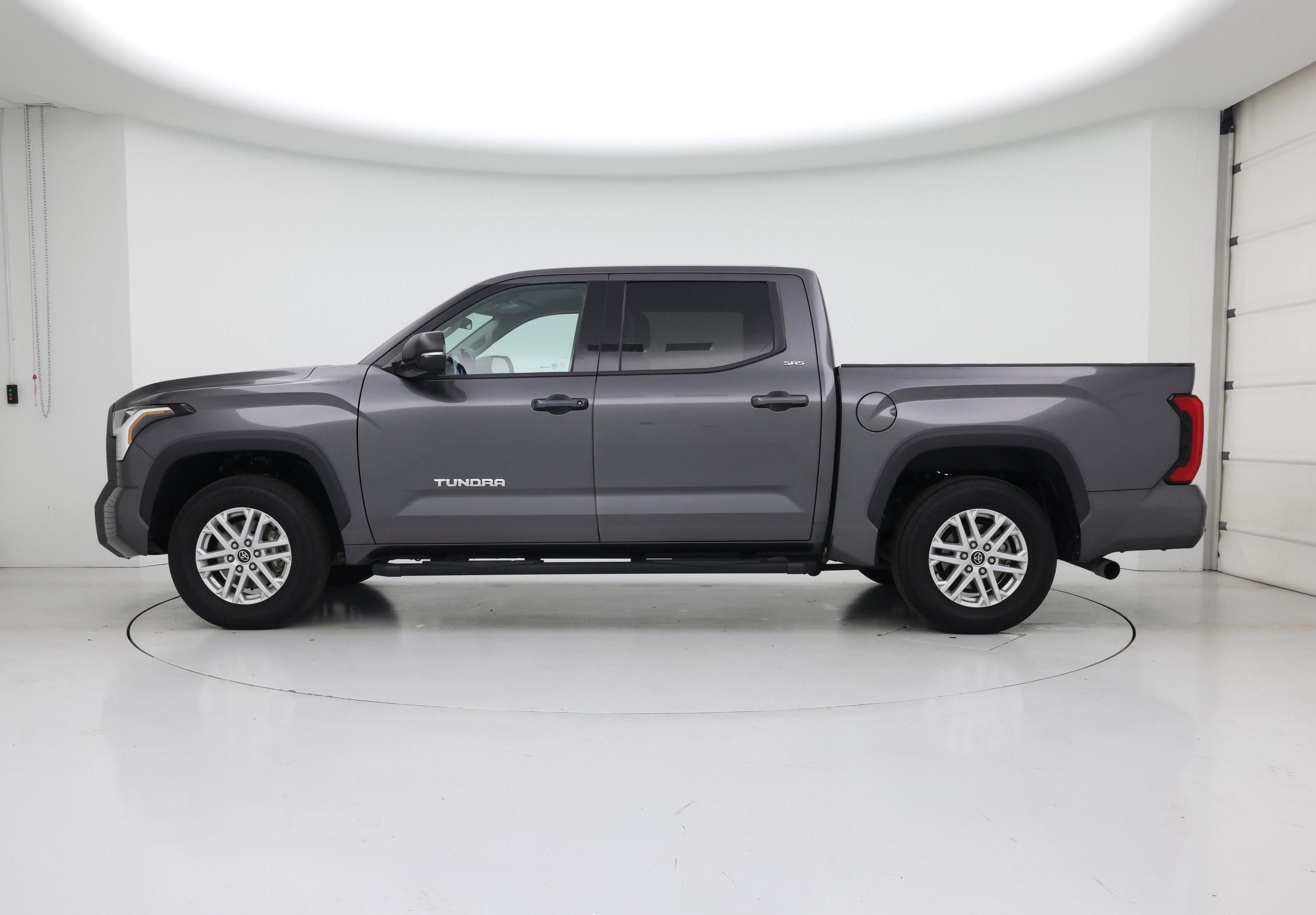 Thumbnail: 2022 Toyota Tundra - 3