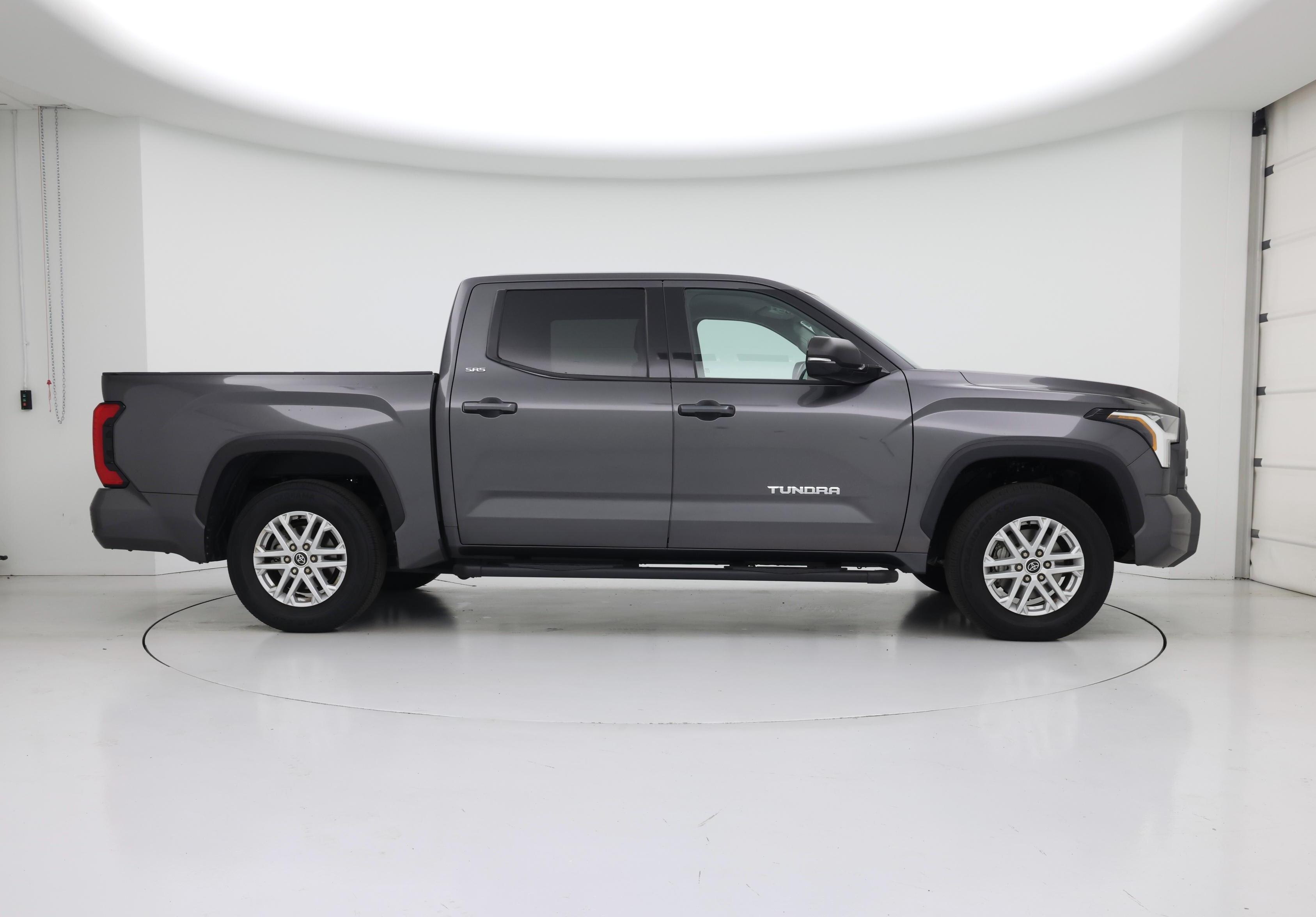 Thumbnail: 2022 Toyota Tundra - 7