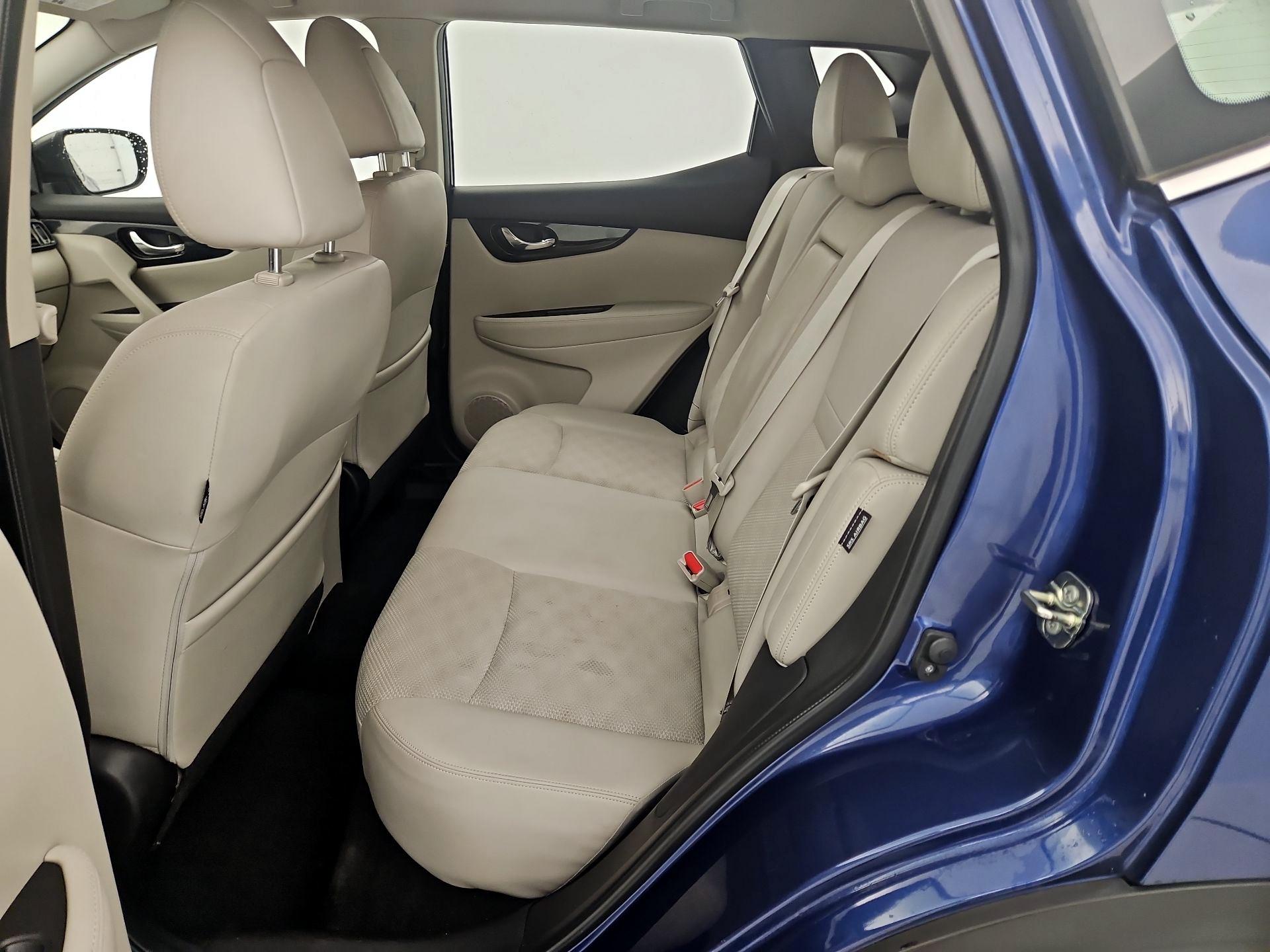 Thumbnail: 2022 Nissan Rogue Sport - 19