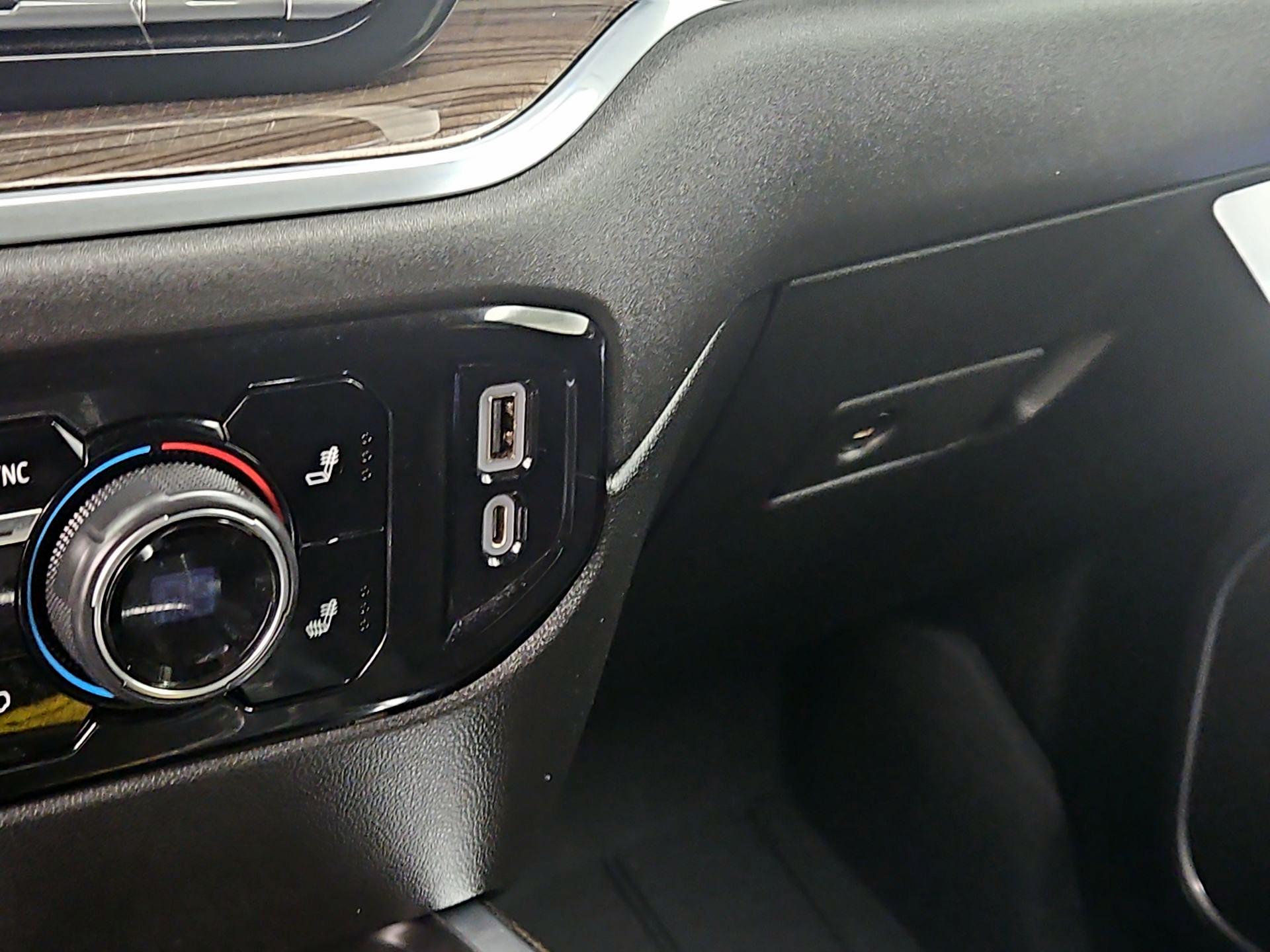 Thumbnail: 2022 Chevrolet Silverado 1500 - 19