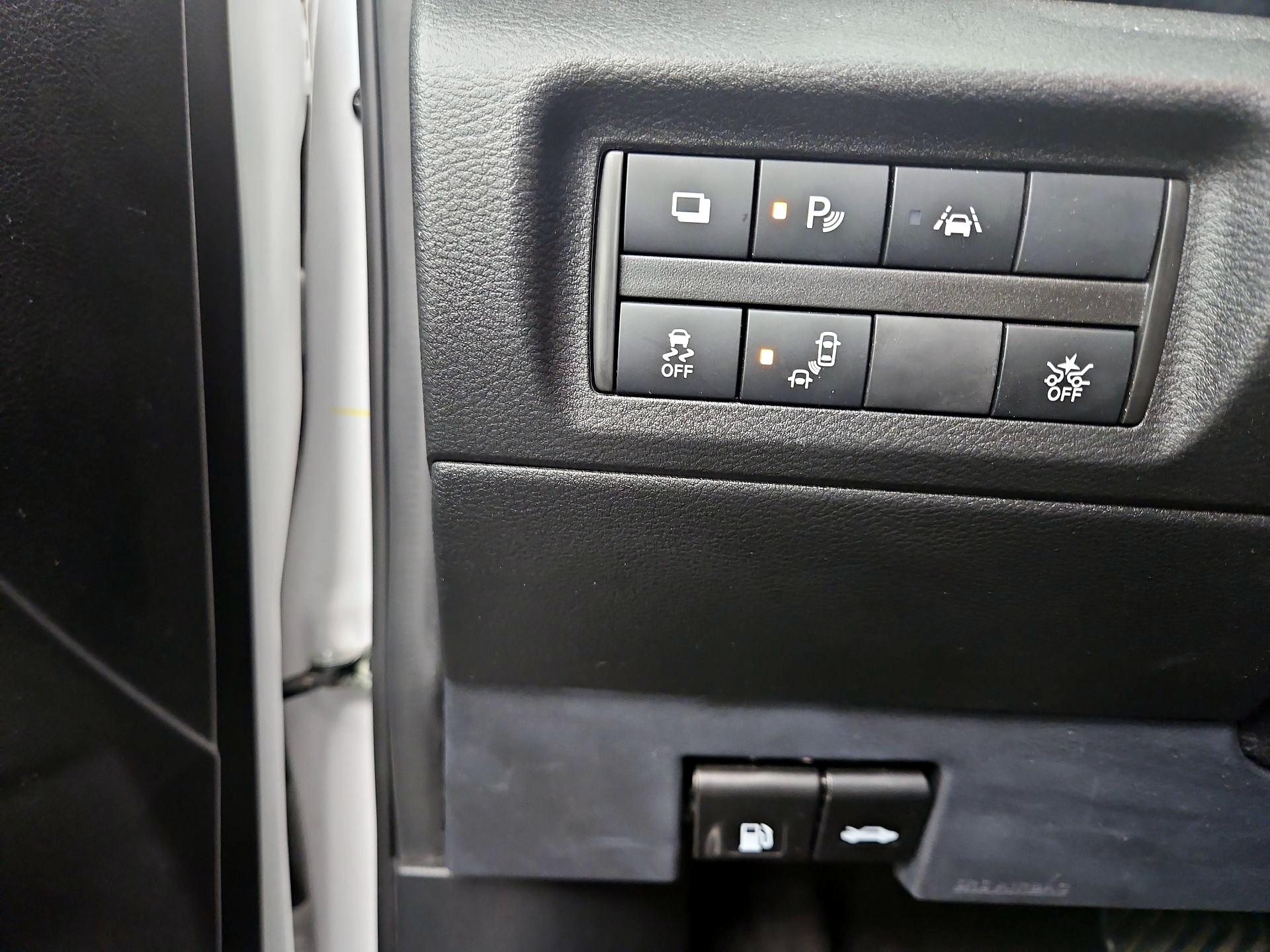 Thumbnail: 2022 Nissan Kicks - 13