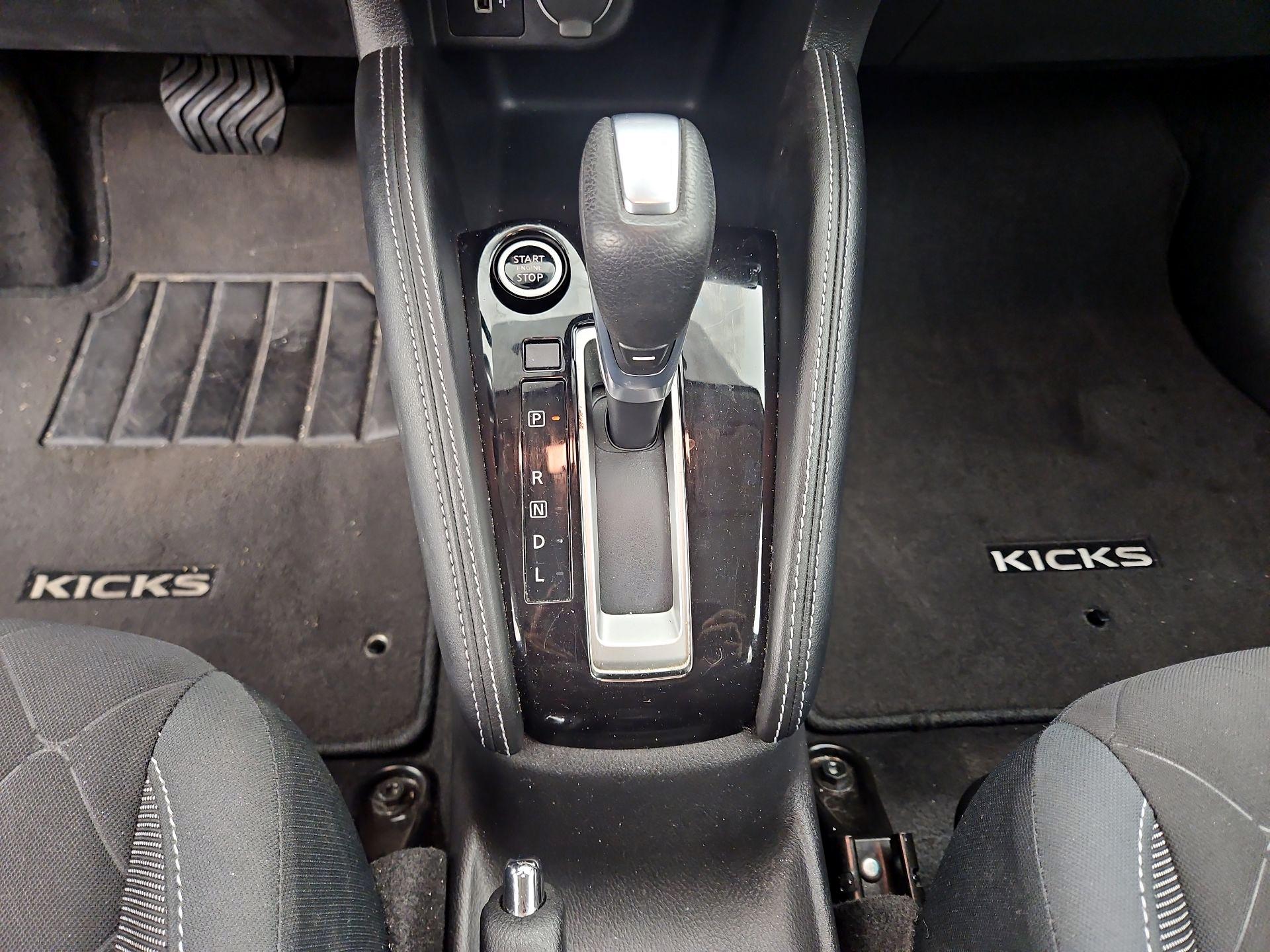 Thumbnail: 2020 Nissan Kicks - 16