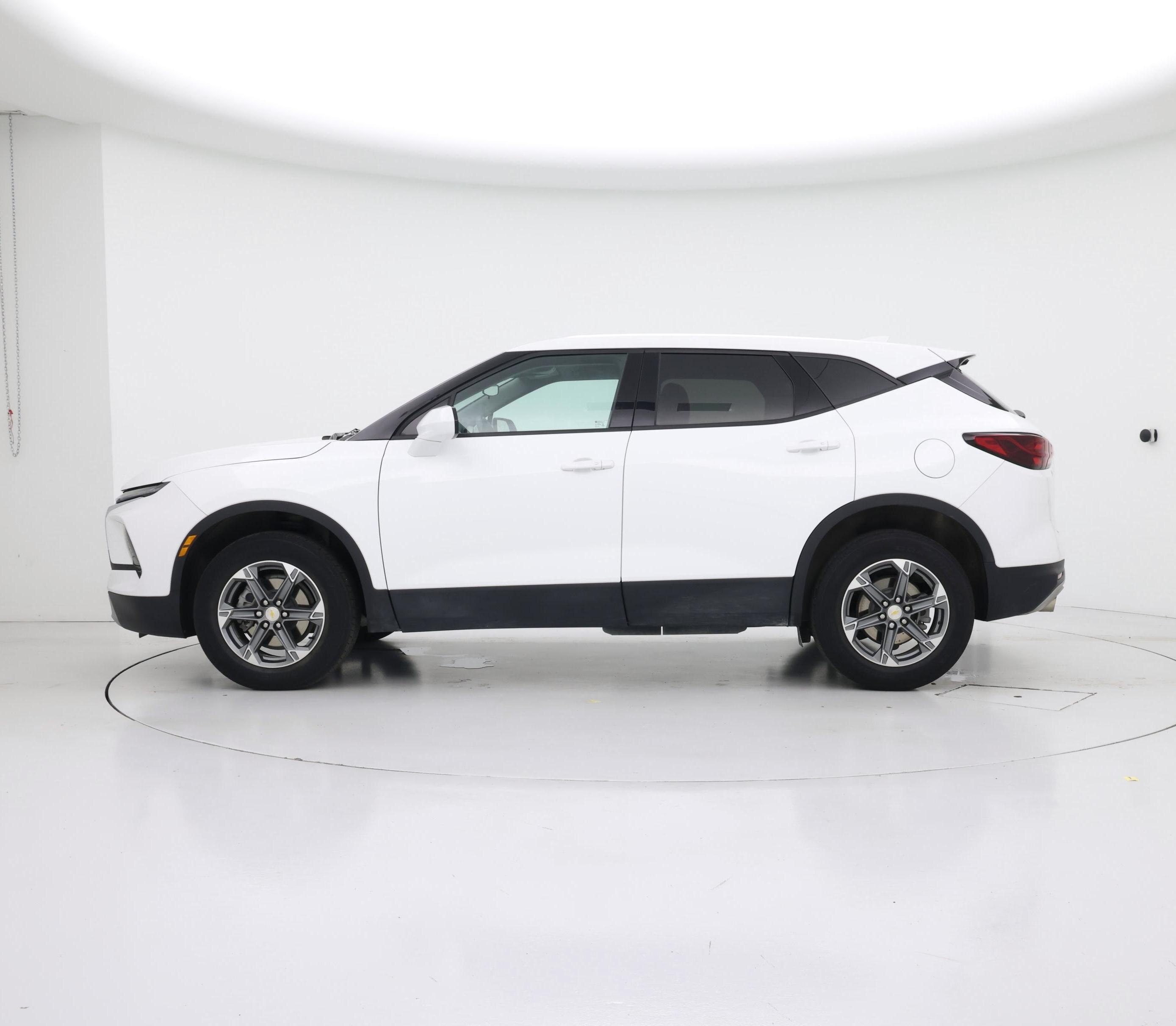 Thumbnail: 2023 Chevrolet Blazer - 3