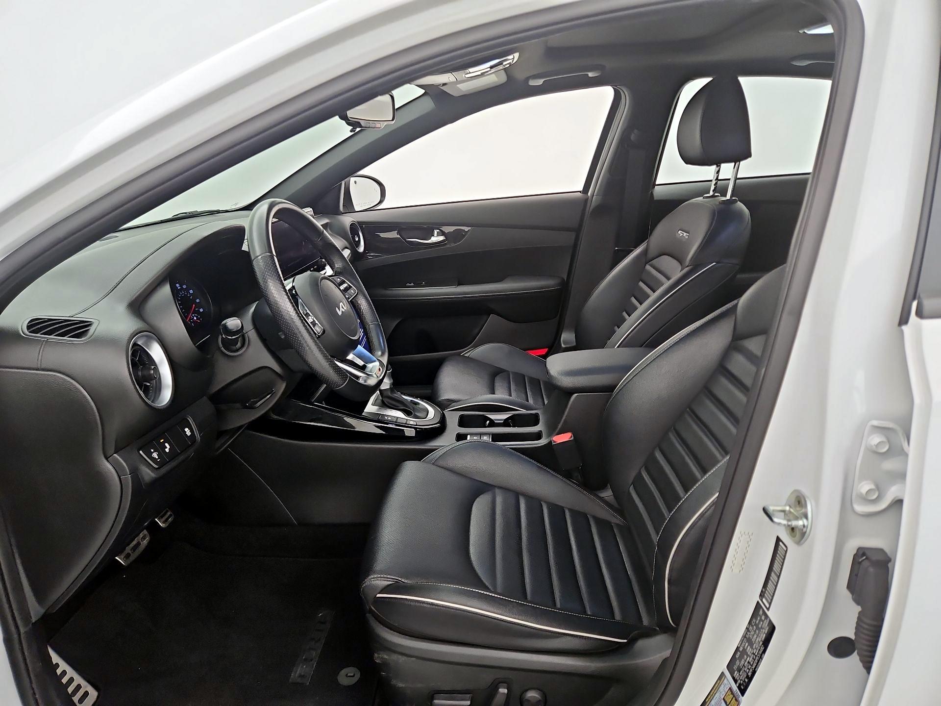 Thumbnail: 2023 Kia Forte - 11