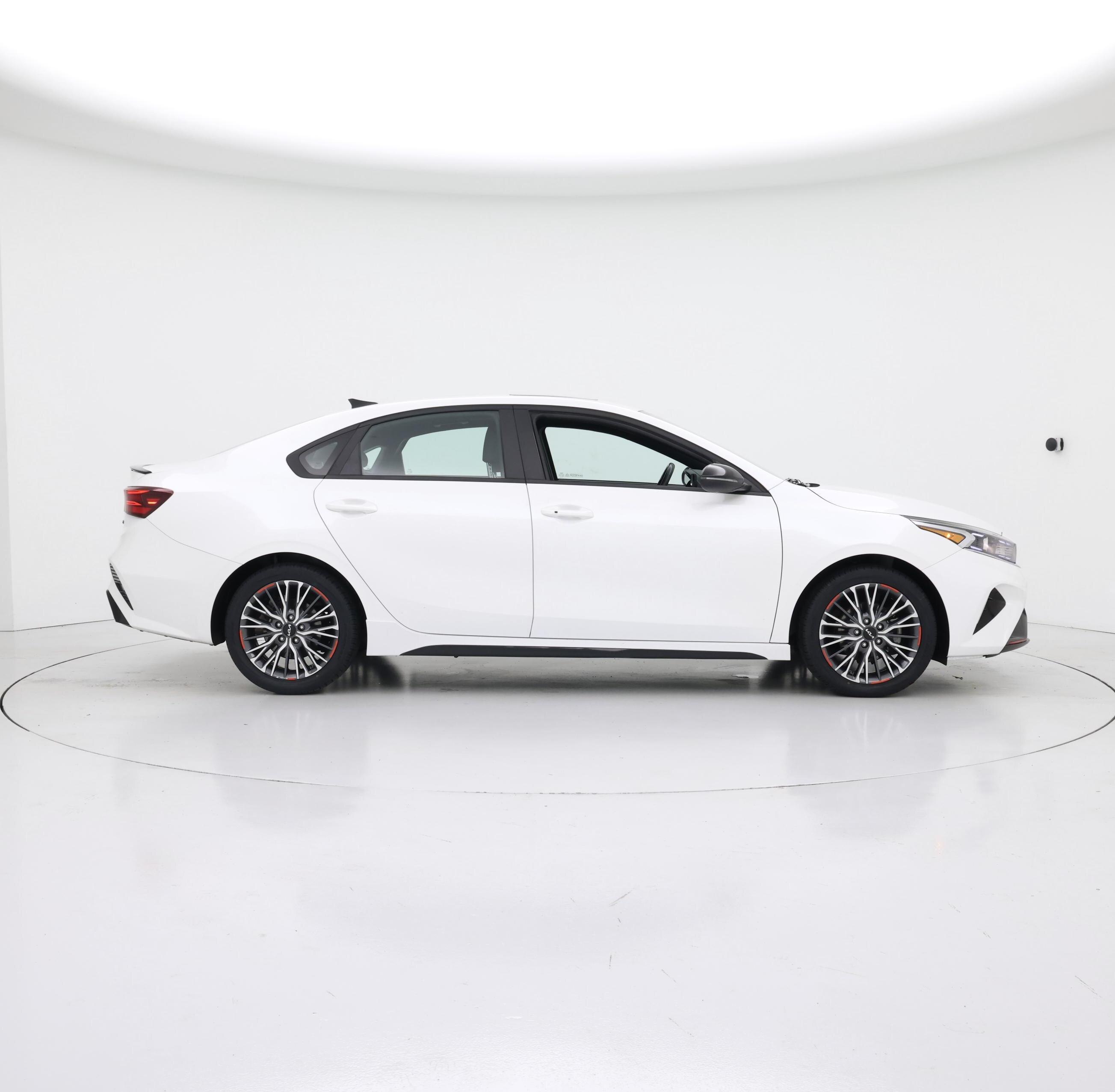 Thumbnail: 2023 Kia Forte - 7